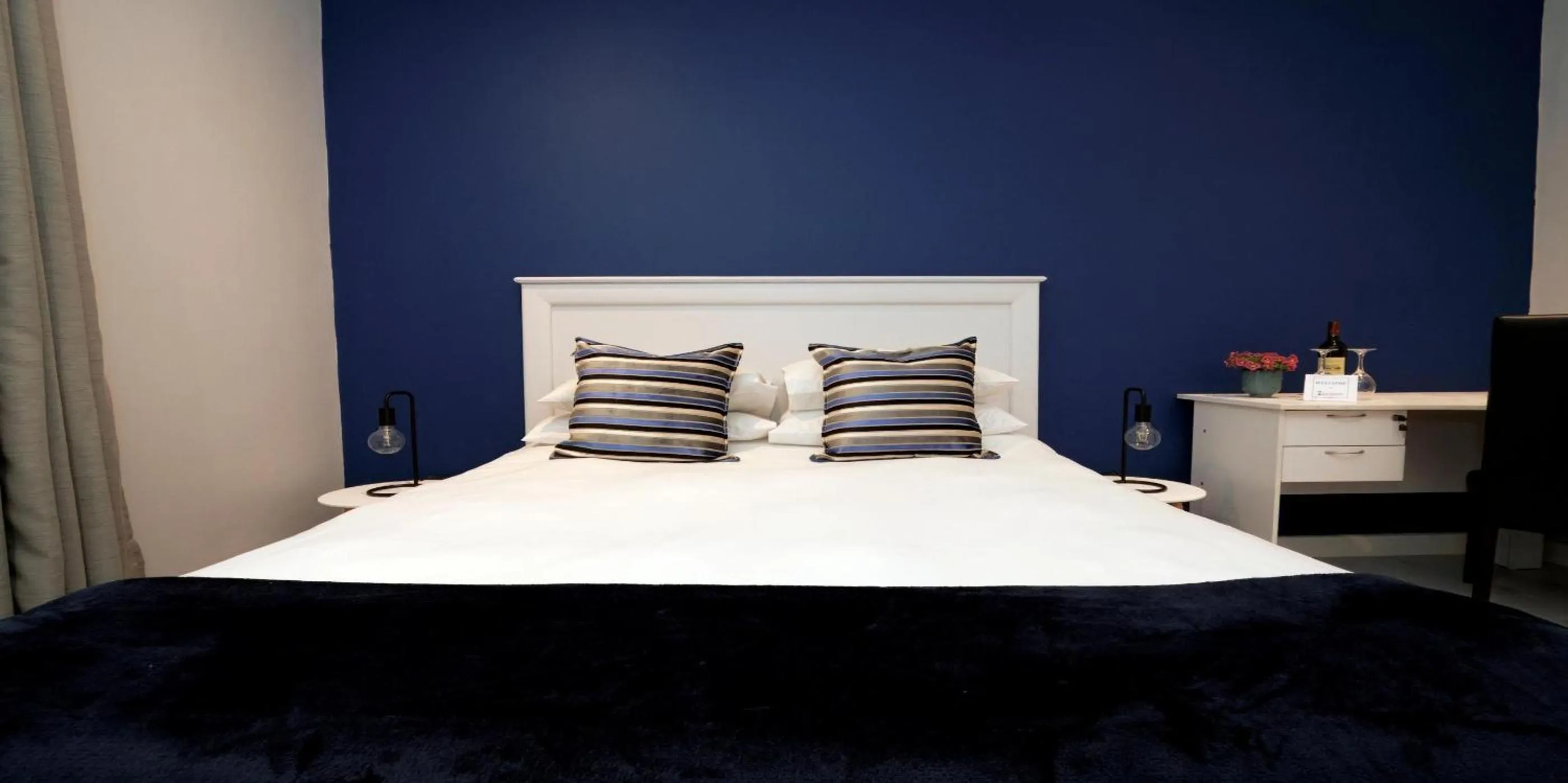 Bed in Beachwood Inn Melkbosstrand