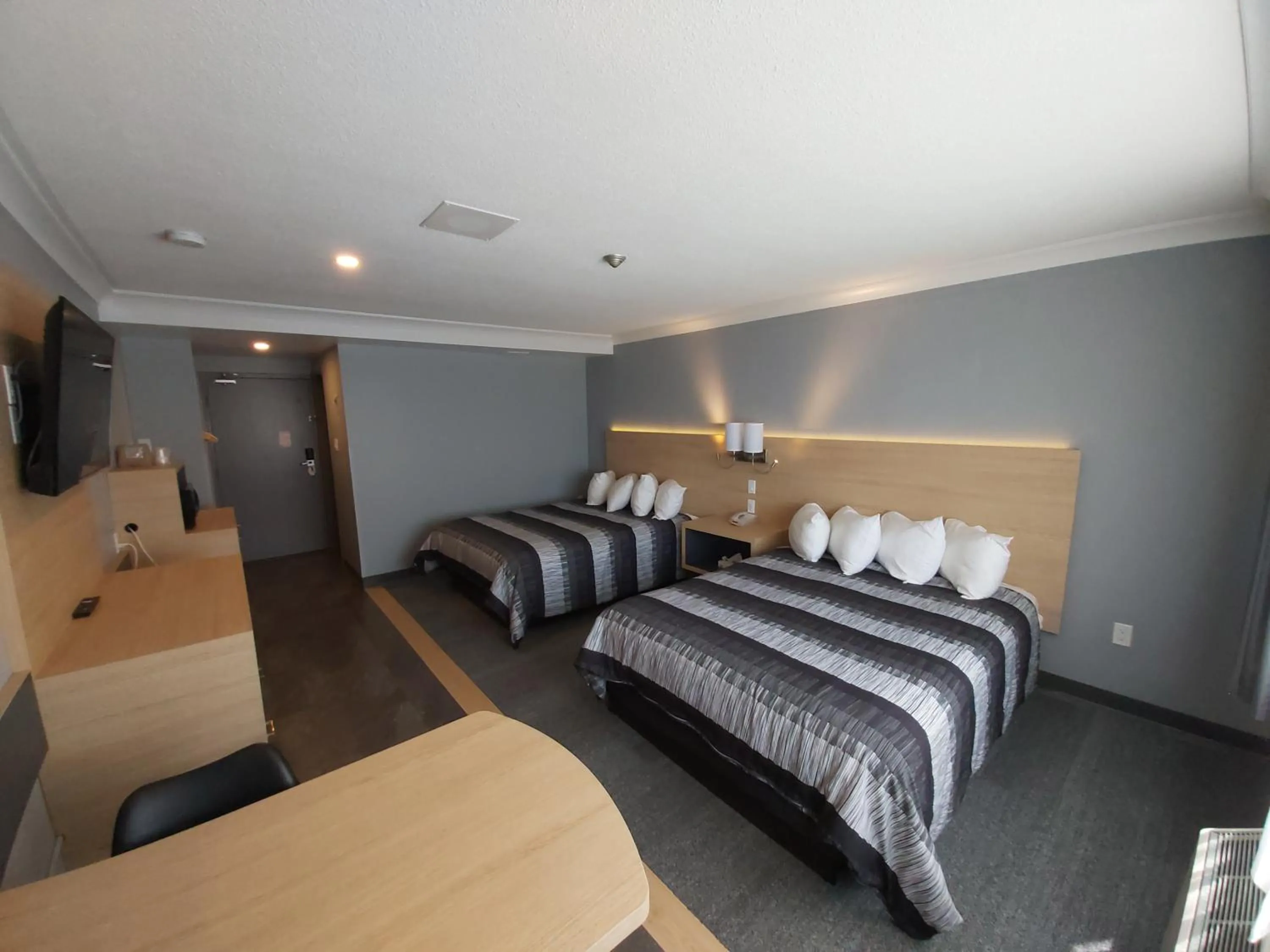 Hot Tub, Bed in Americana Waterpark Resort & Spa