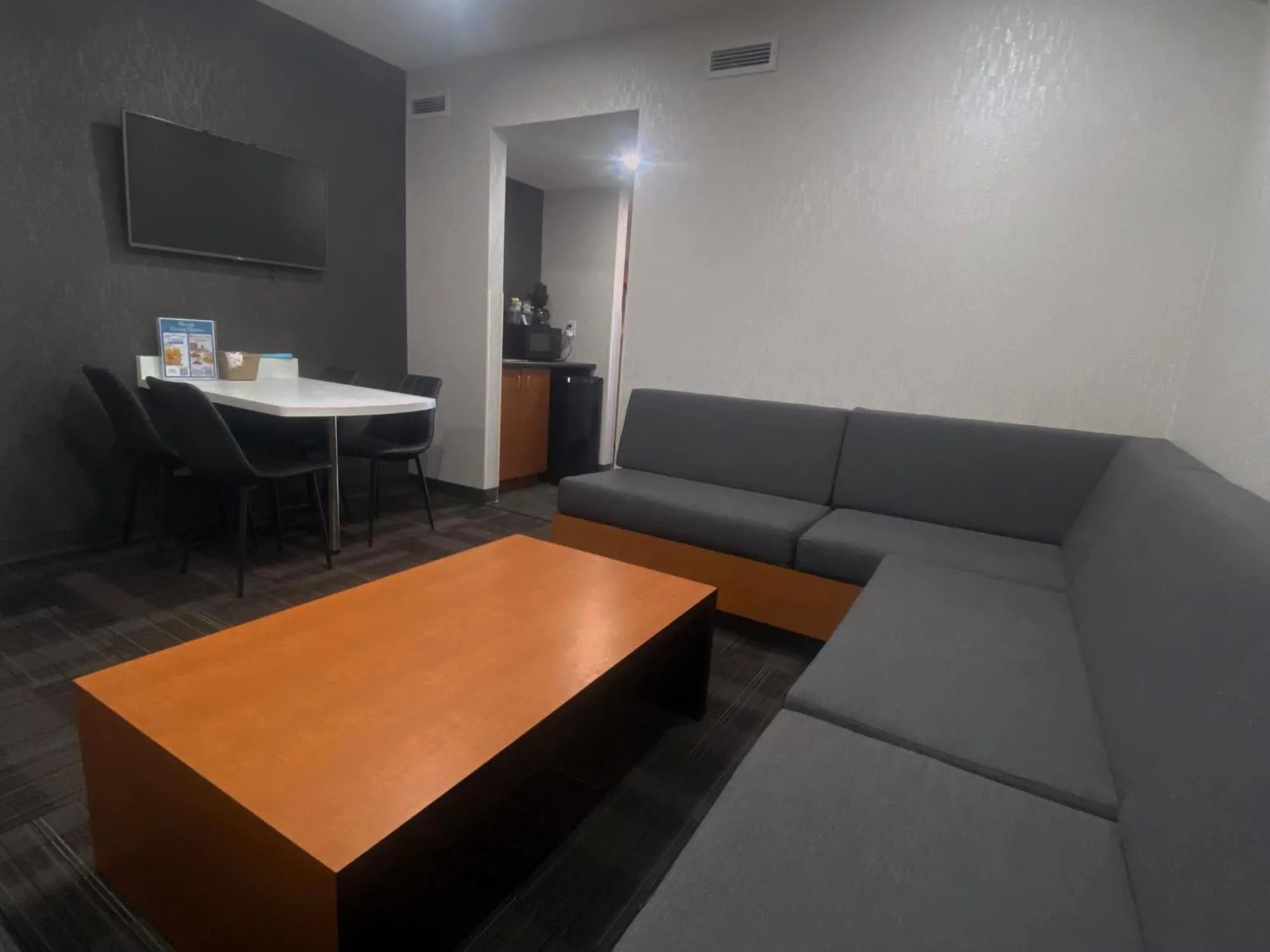 Living room in Americana Waterpark Resort & Spa