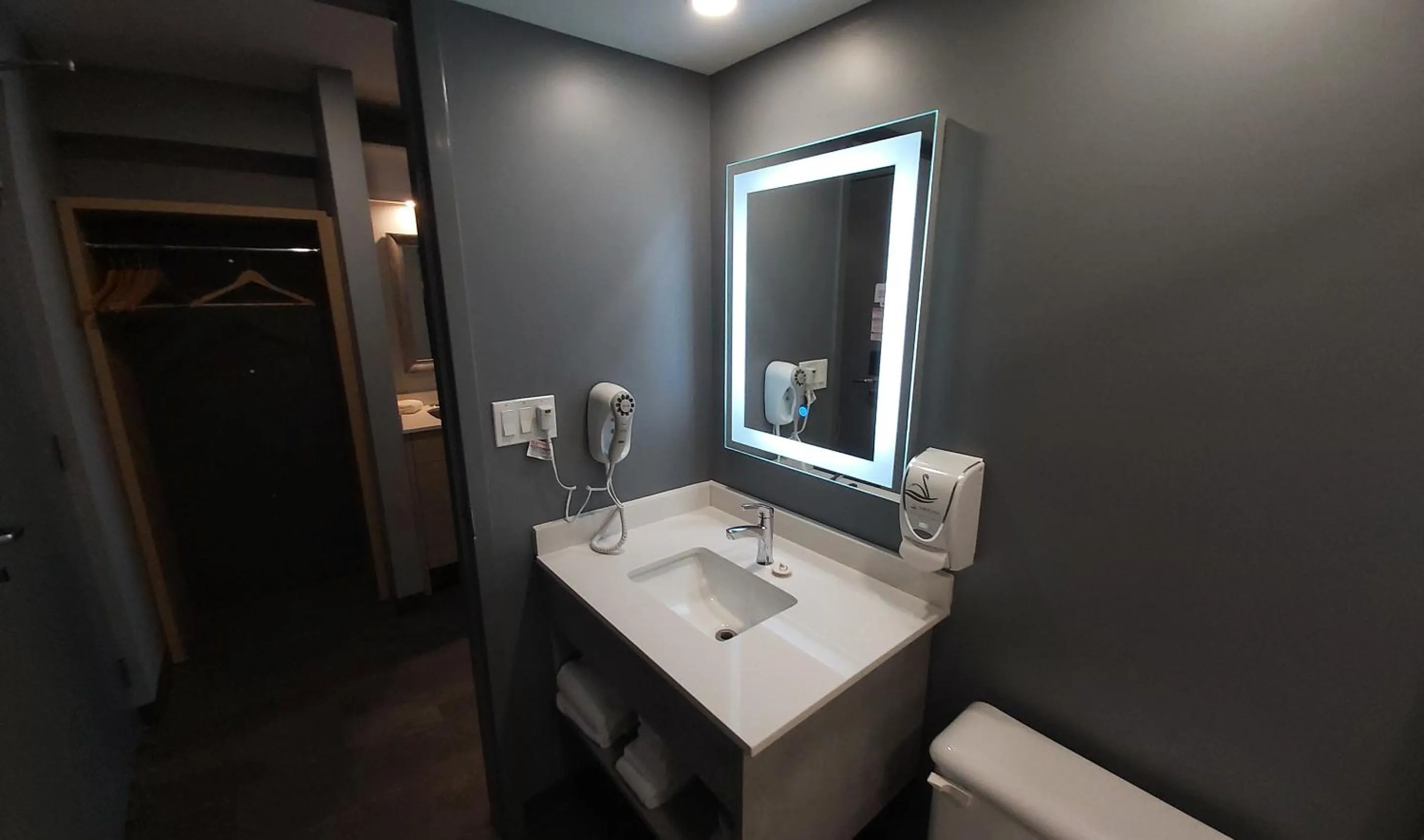 Bathroom in Americana Waterpark Resort & Spa