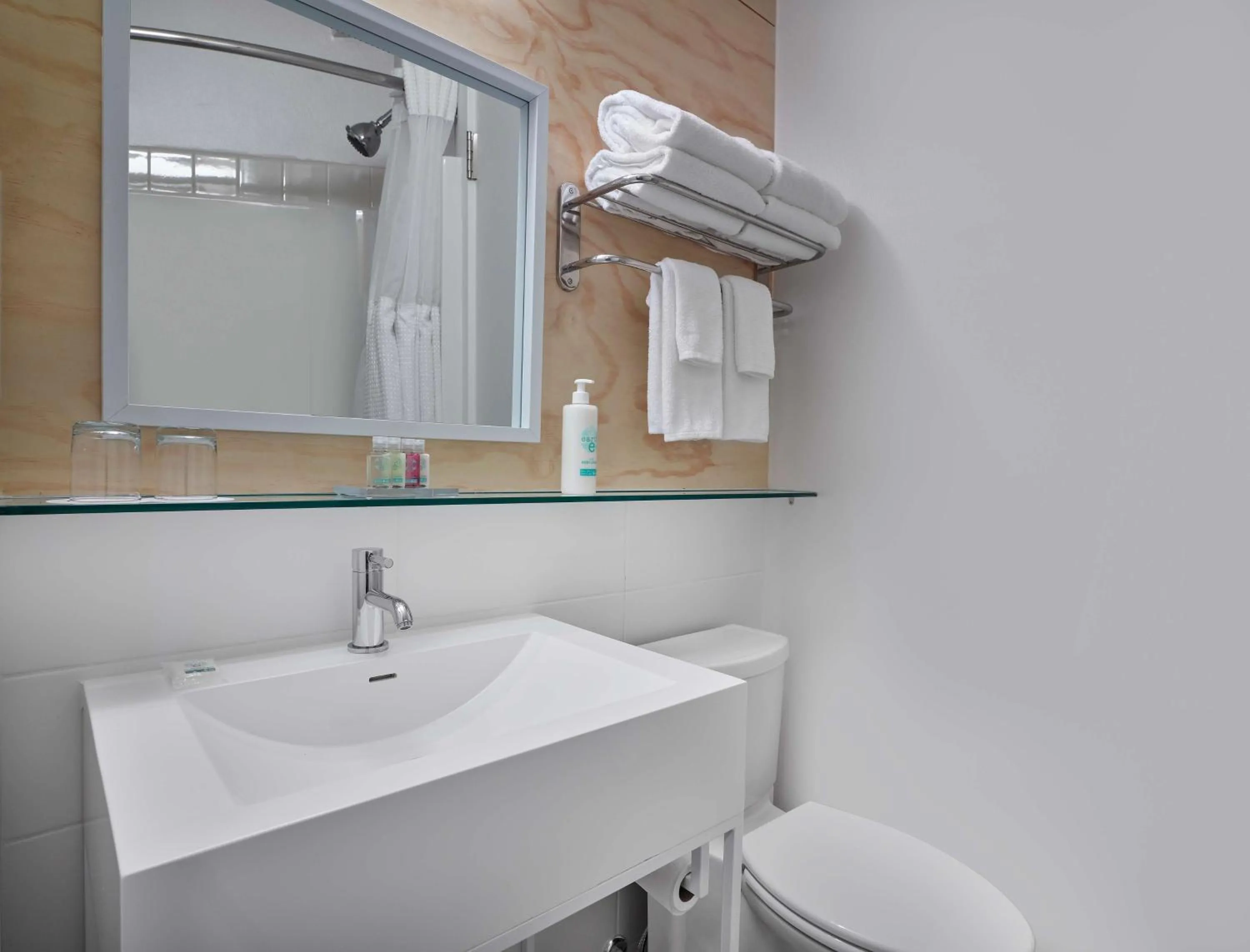 Bathroom in Coast Canmore Hotel & Conference Centre