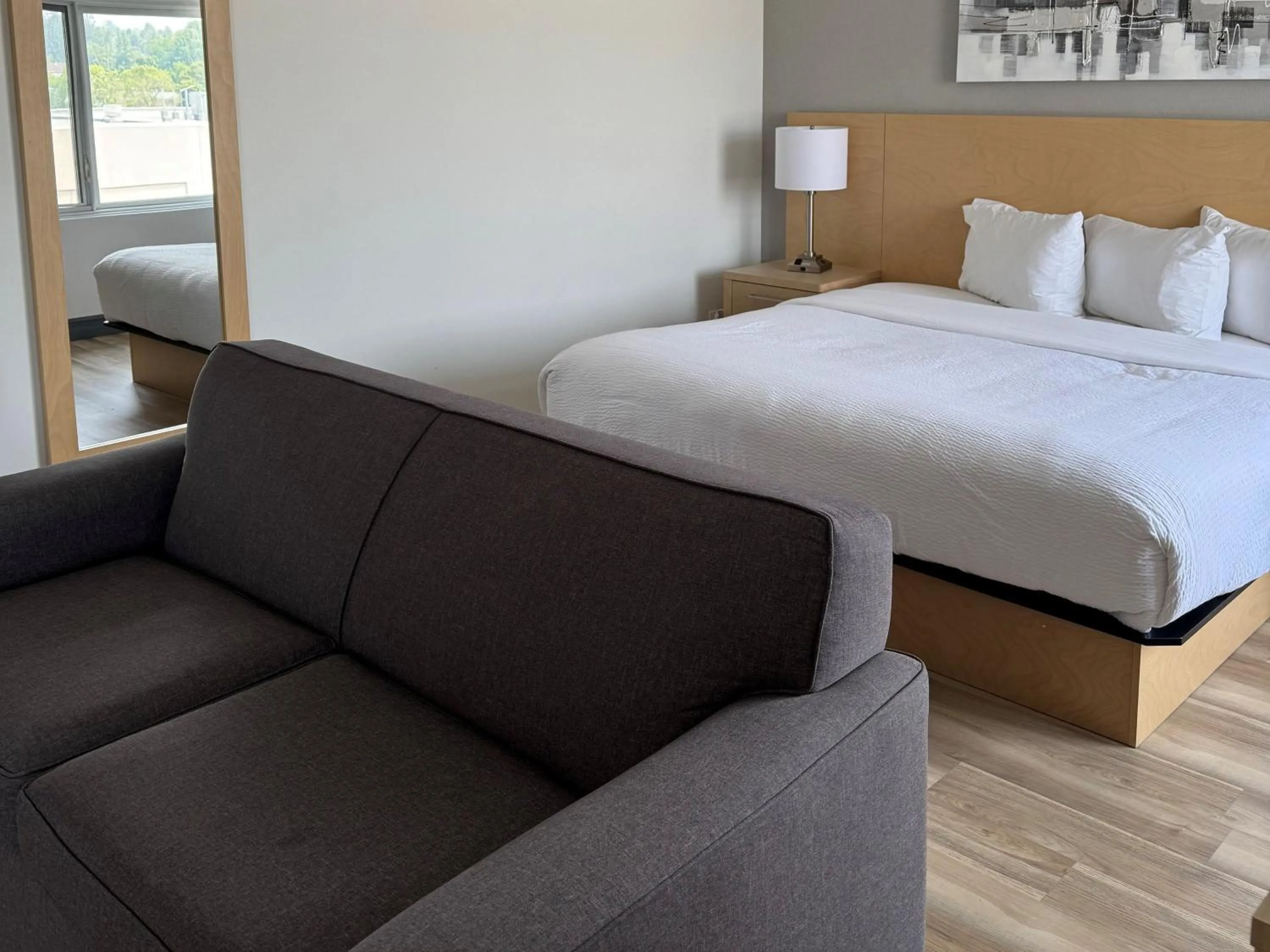 Bedroom, Bed in Repotel Aéroport Québec