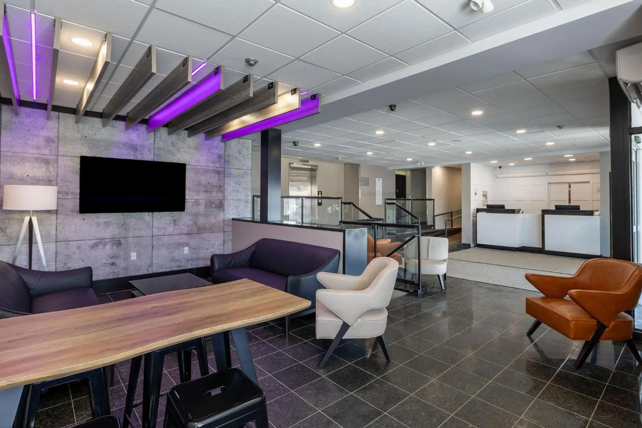 Lobby or reception in Repotel Aéroport Québec