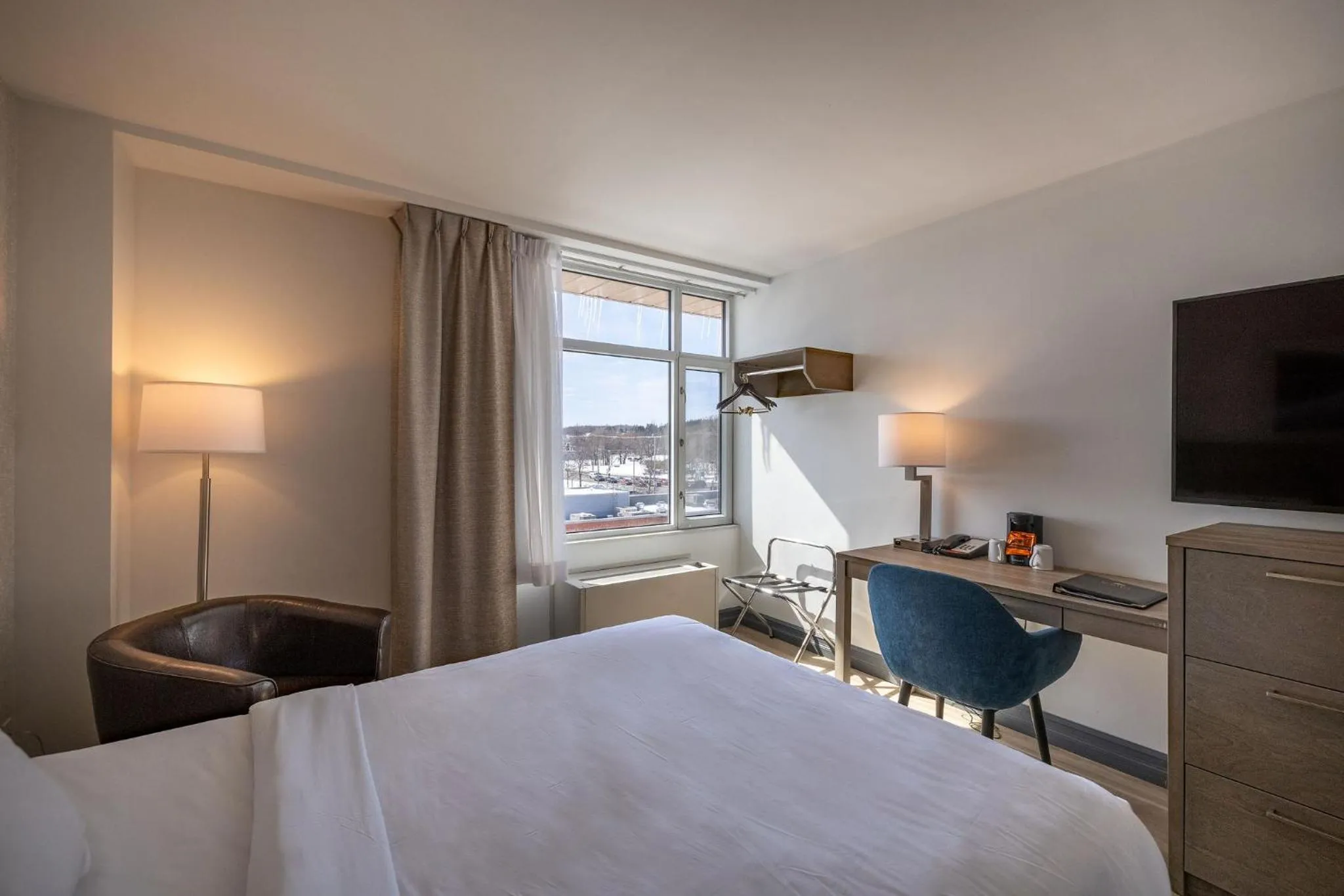 Bed in Repotel Henri IV Québec