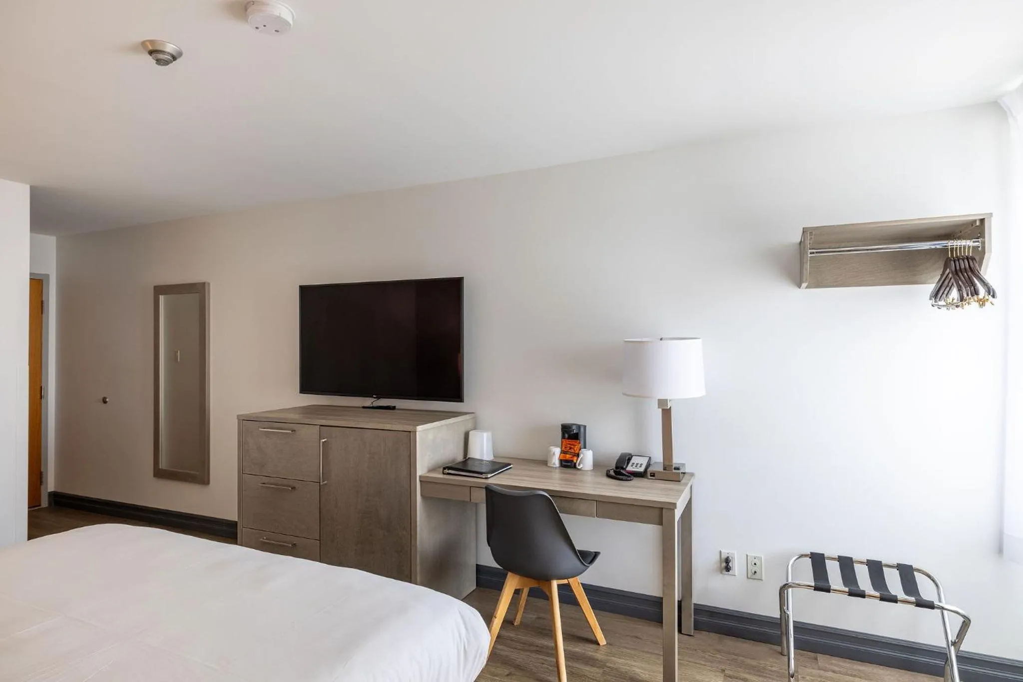 Place of worship, Bed in Repotel Henri IV Québec