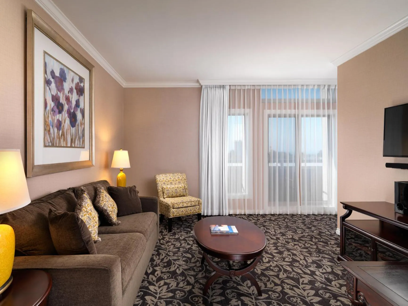 Living room in Hotel Grand Pacific