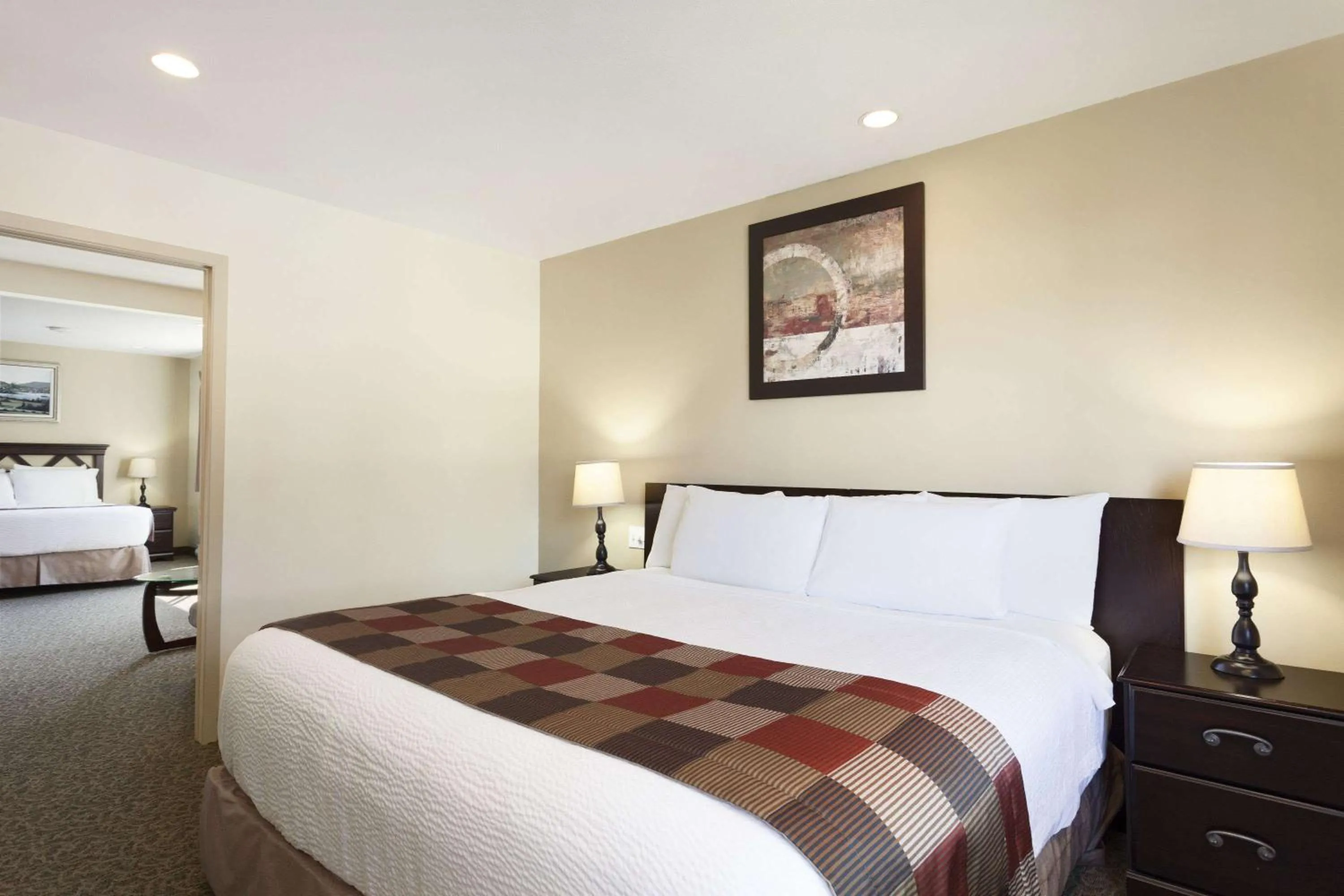 Photo of the whole room, Bed in Days Inn by Wyndham Montreal East