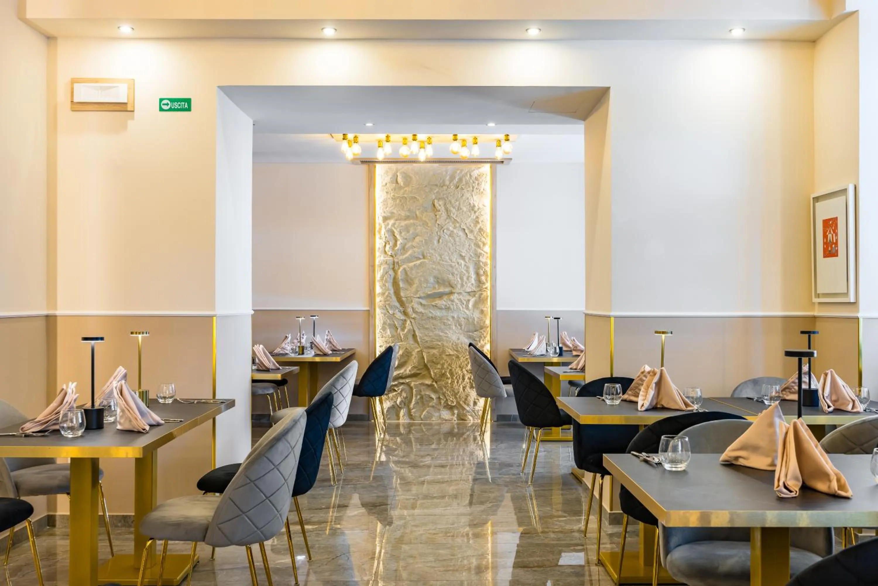 Restaurant/places to eat in Sant'Angelo Suites