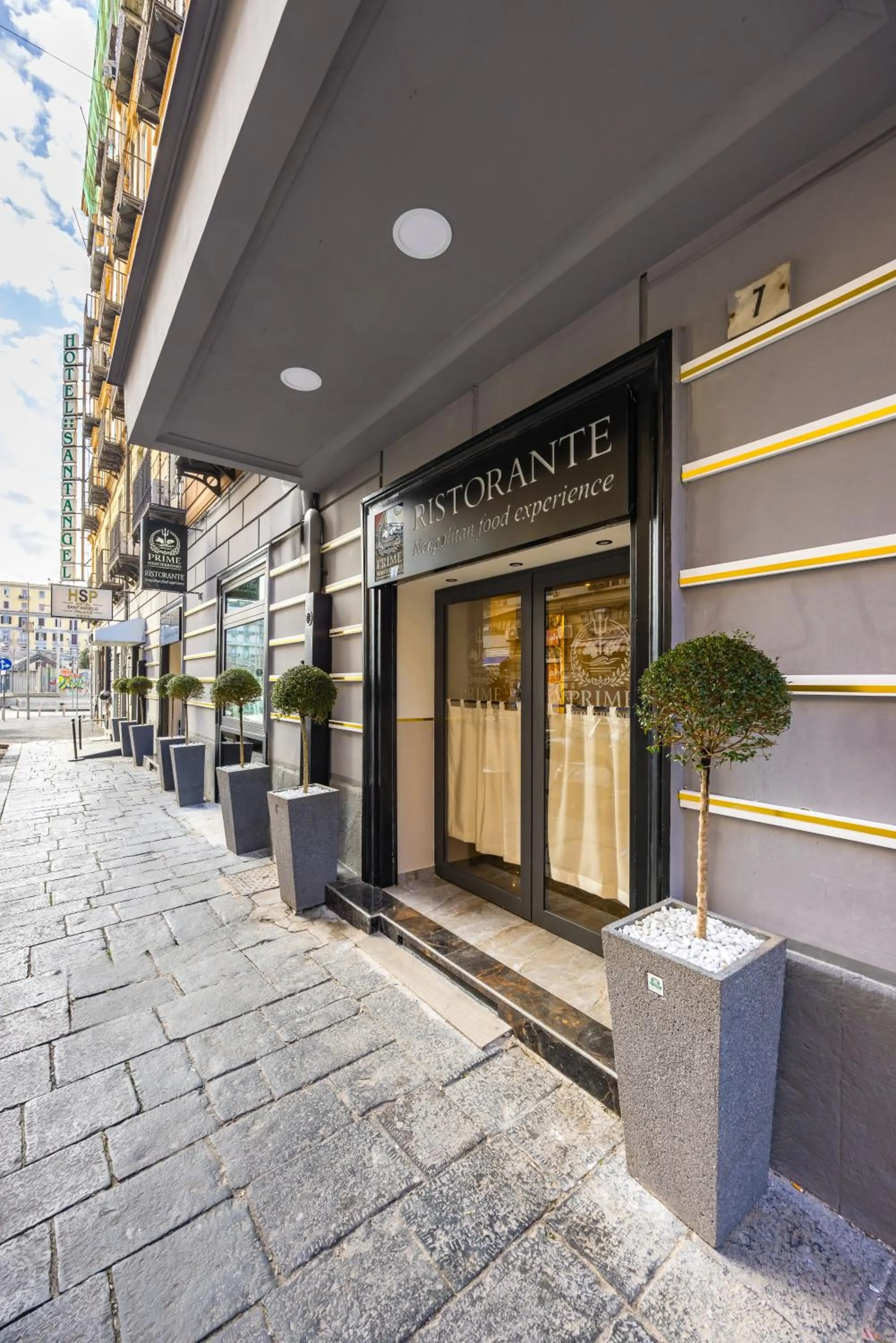 Restaurant/places to eat in Sant'Angelo Suites