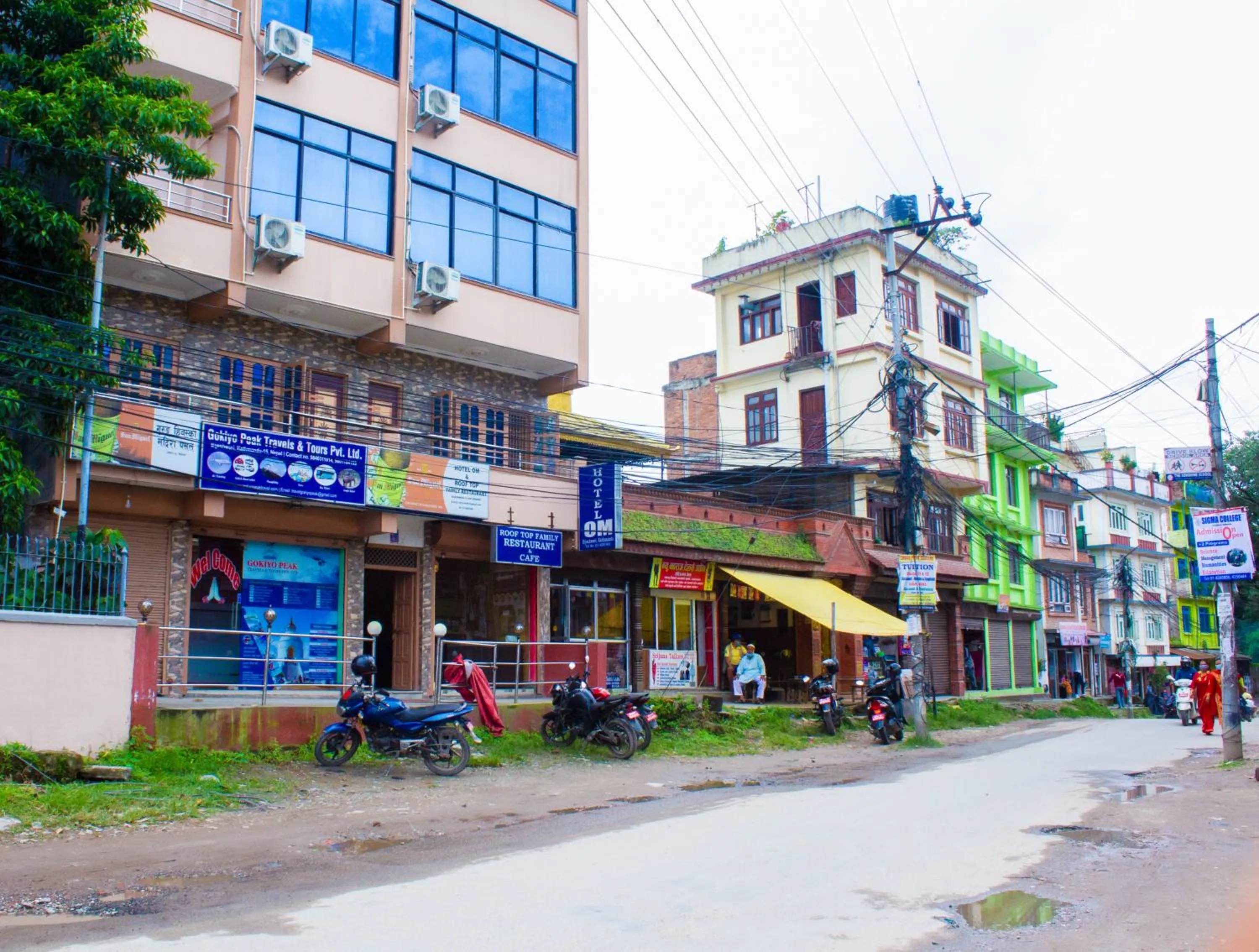 Property building in Hotel Om