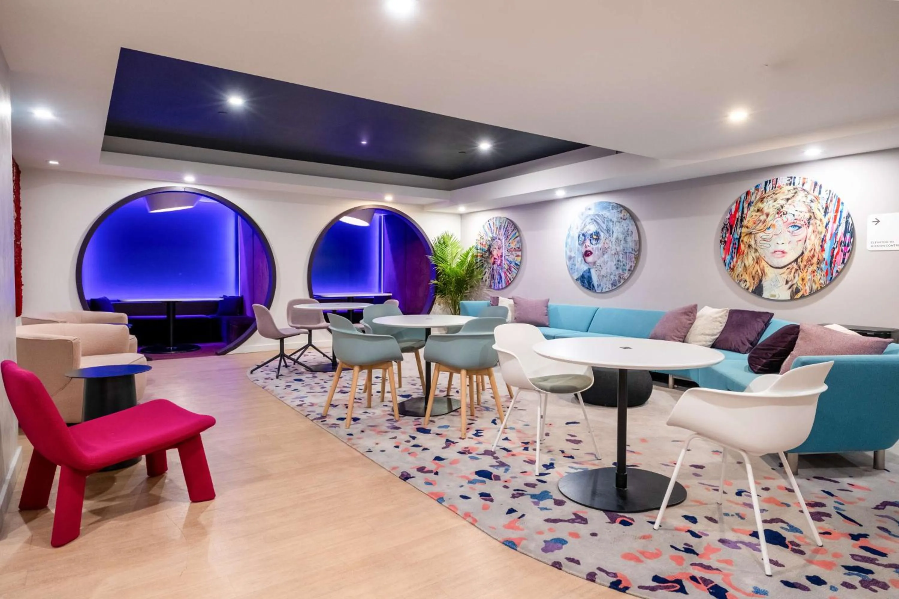 Property building in YOTEL Miami