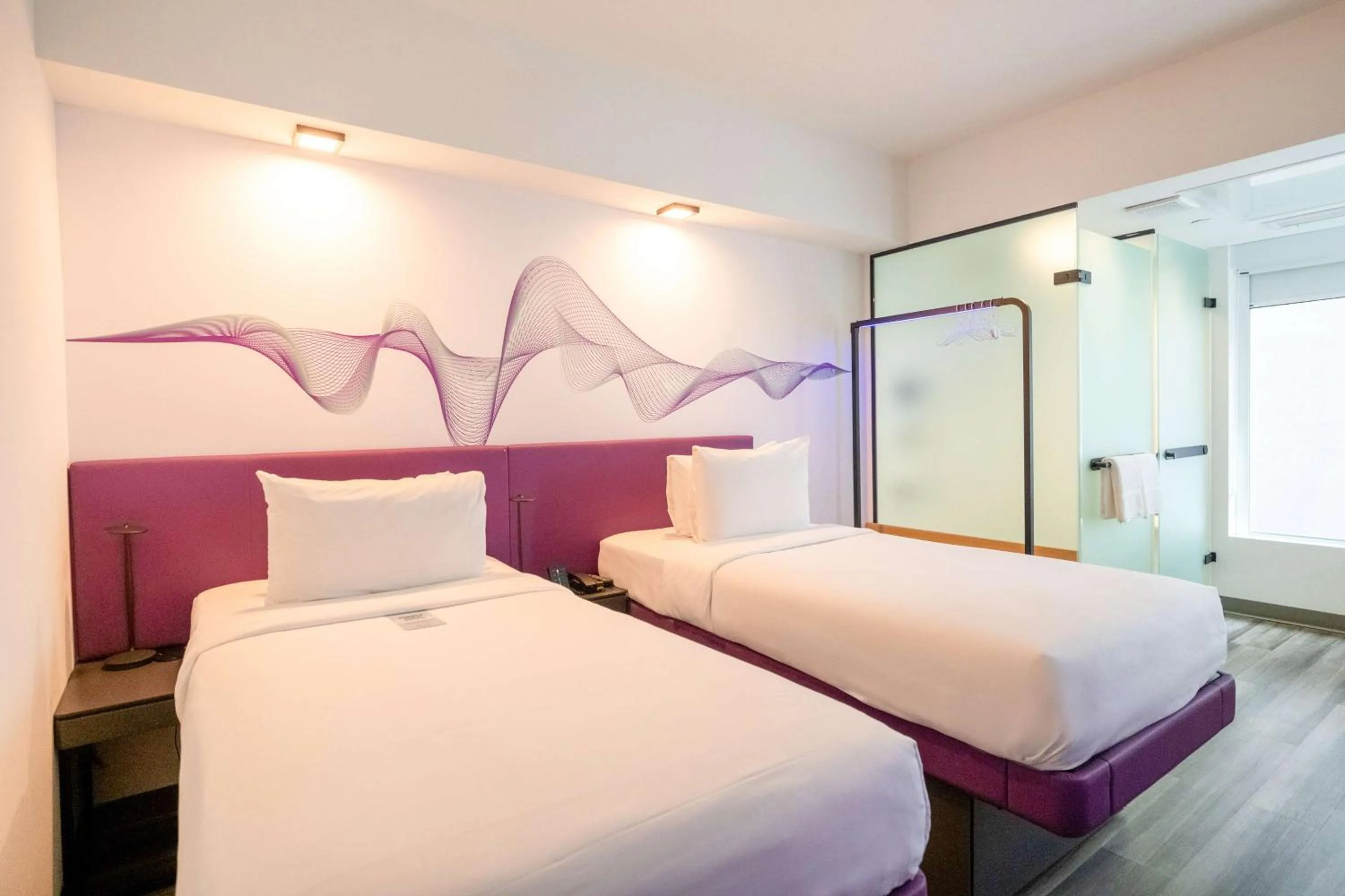 Bedroom, Bed in YOTEL Miami