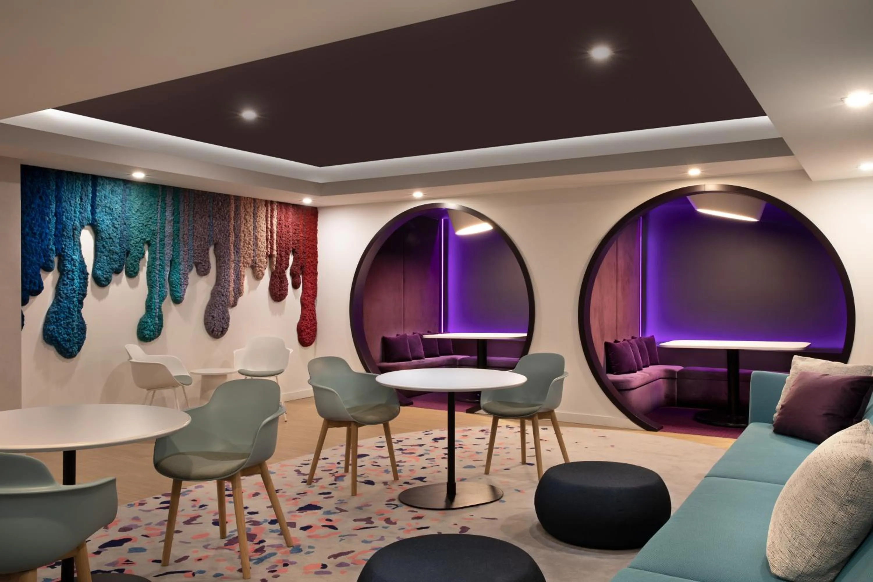 Property building in YOTEL Miami