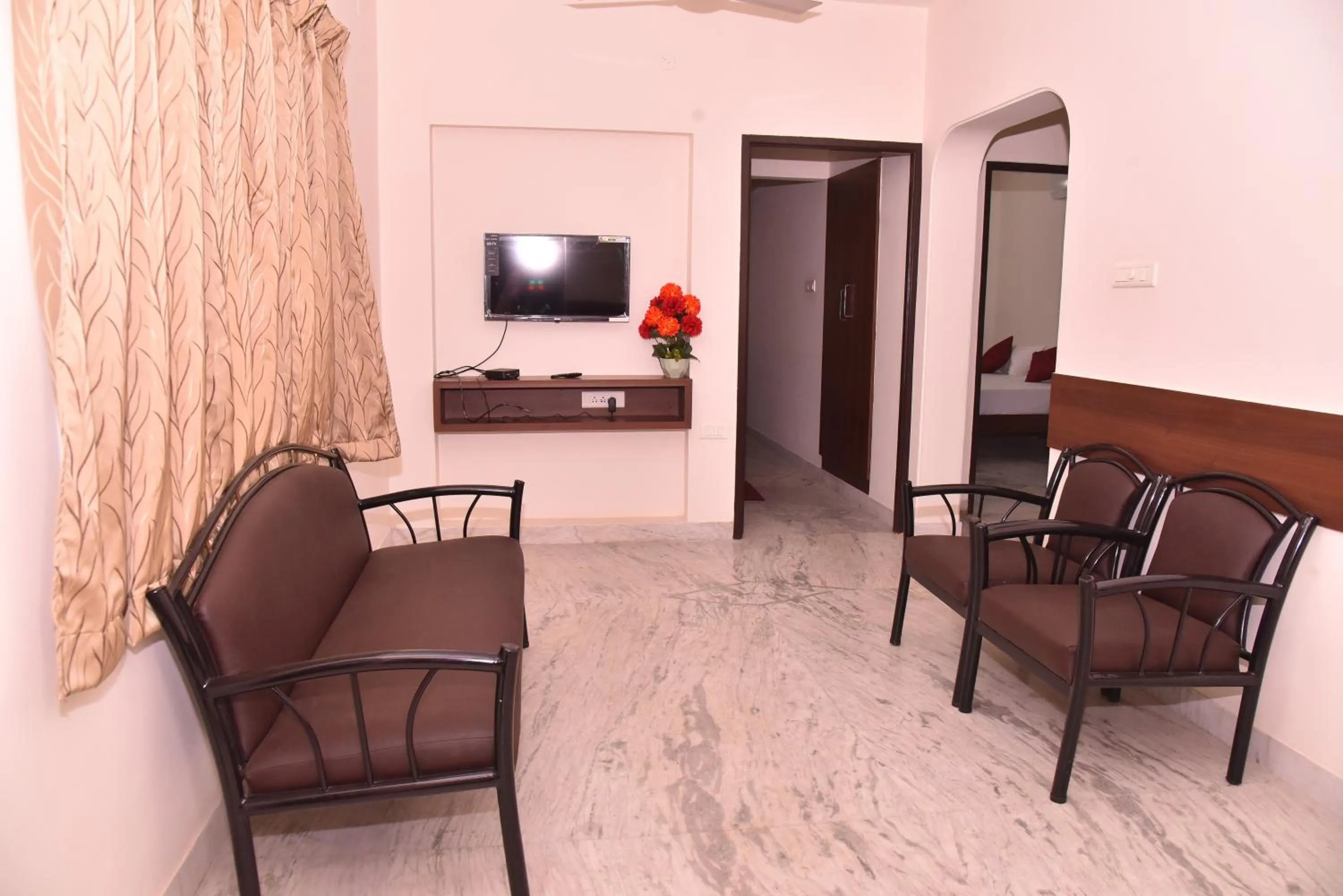 TV and multimedia in Home Stay @ Kommiya Inn