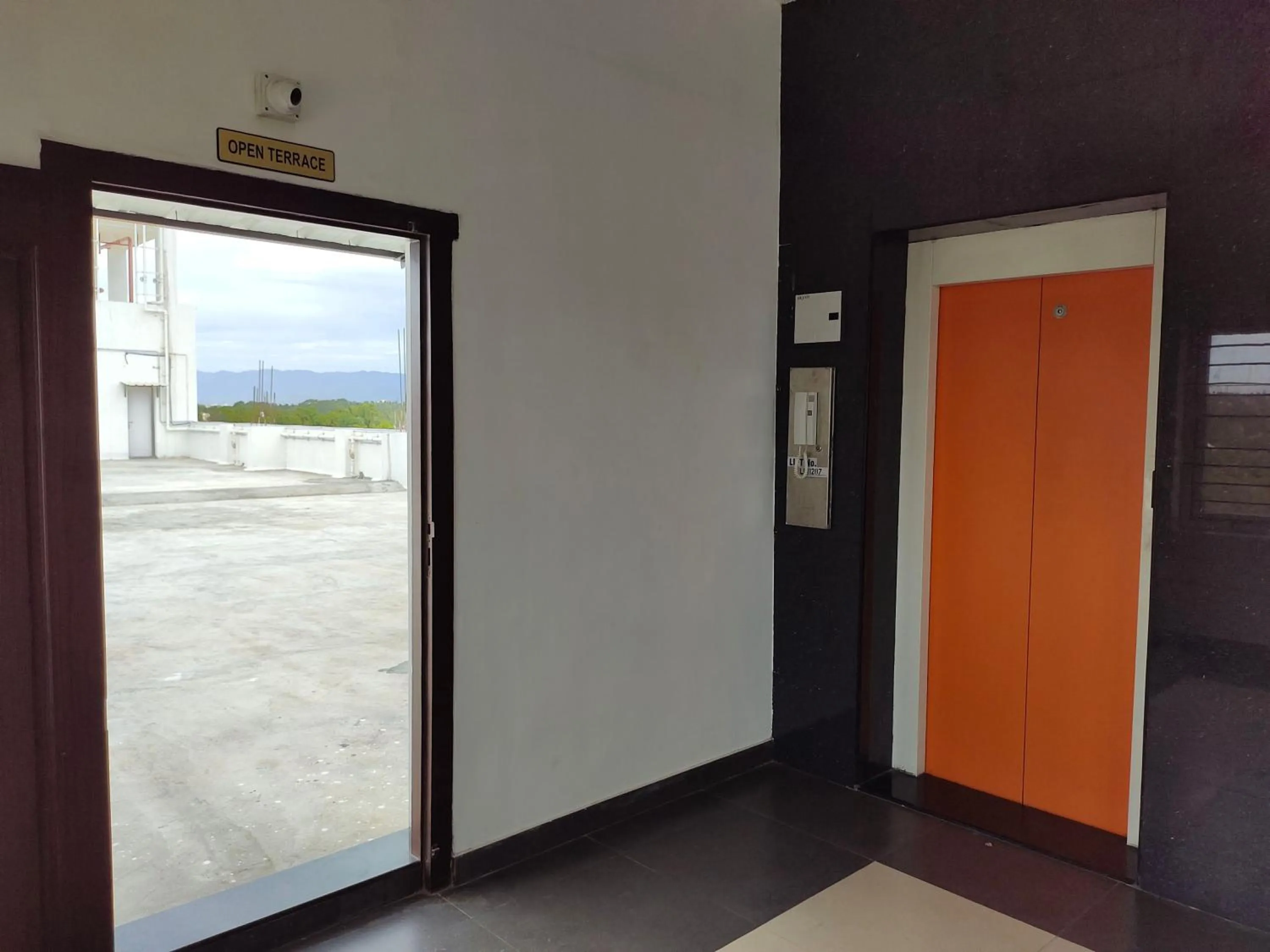 Lobby or reception in JOHN TOWERS