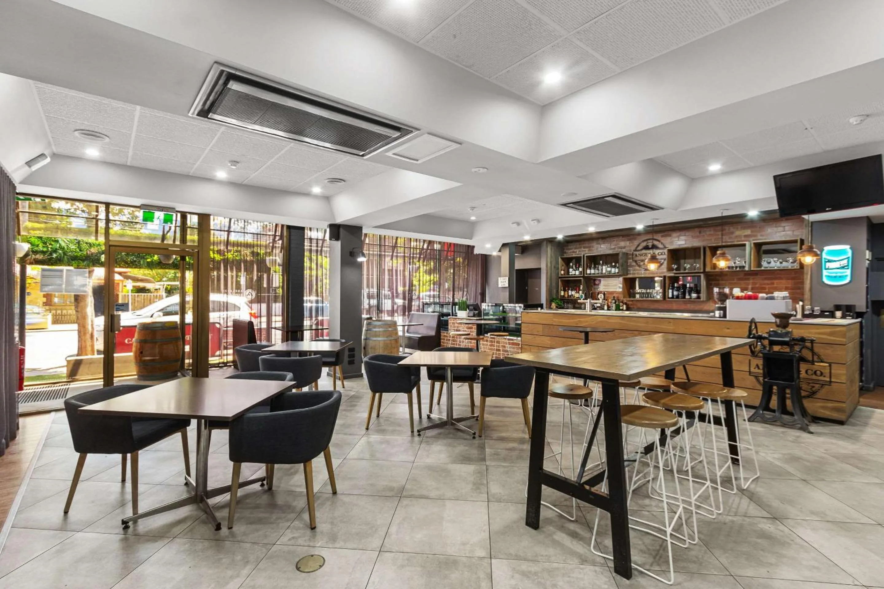 Restaurant/places to eat in Econo Lodge North Adelaide