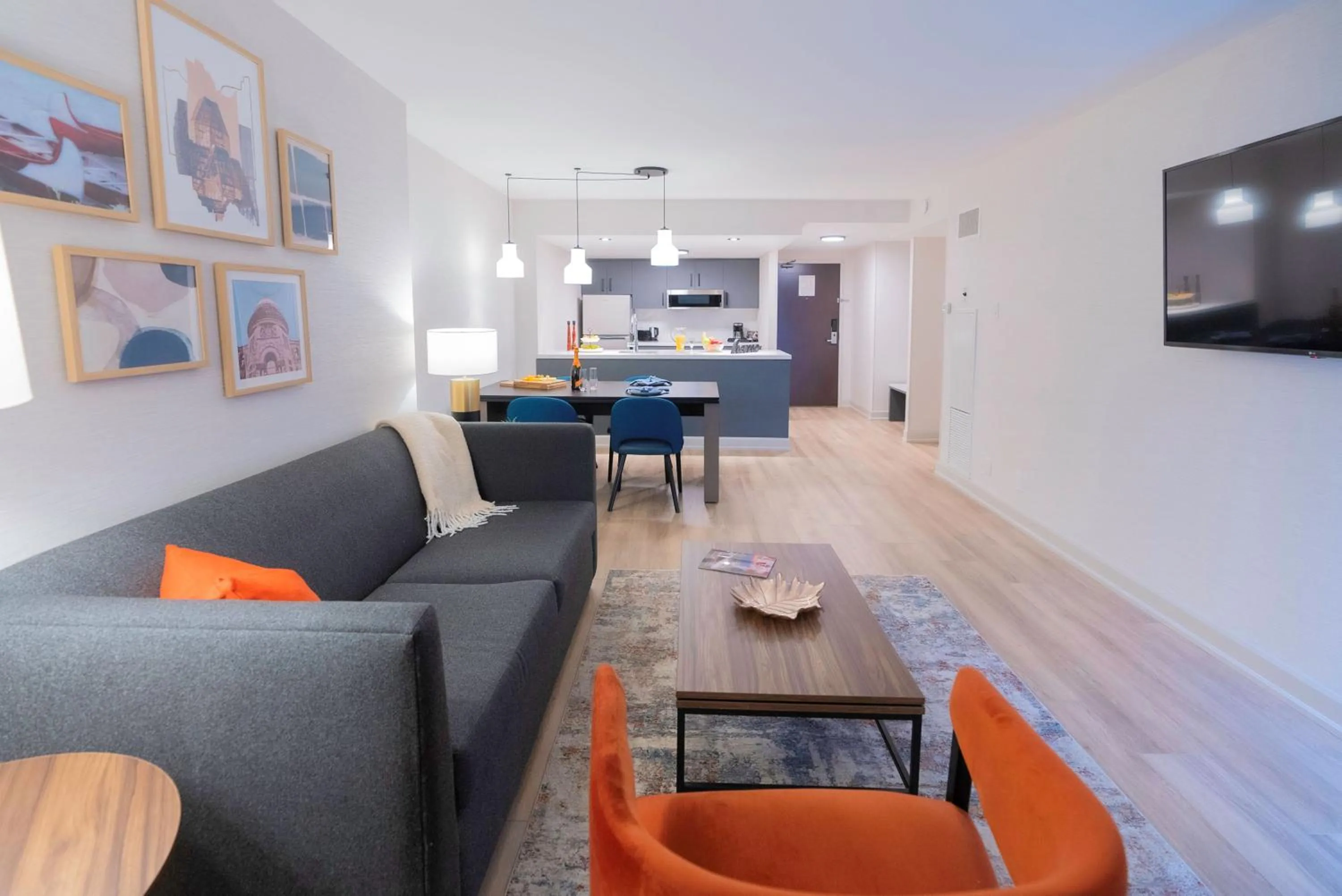 Living room in Les Suites Hotel Ottawa