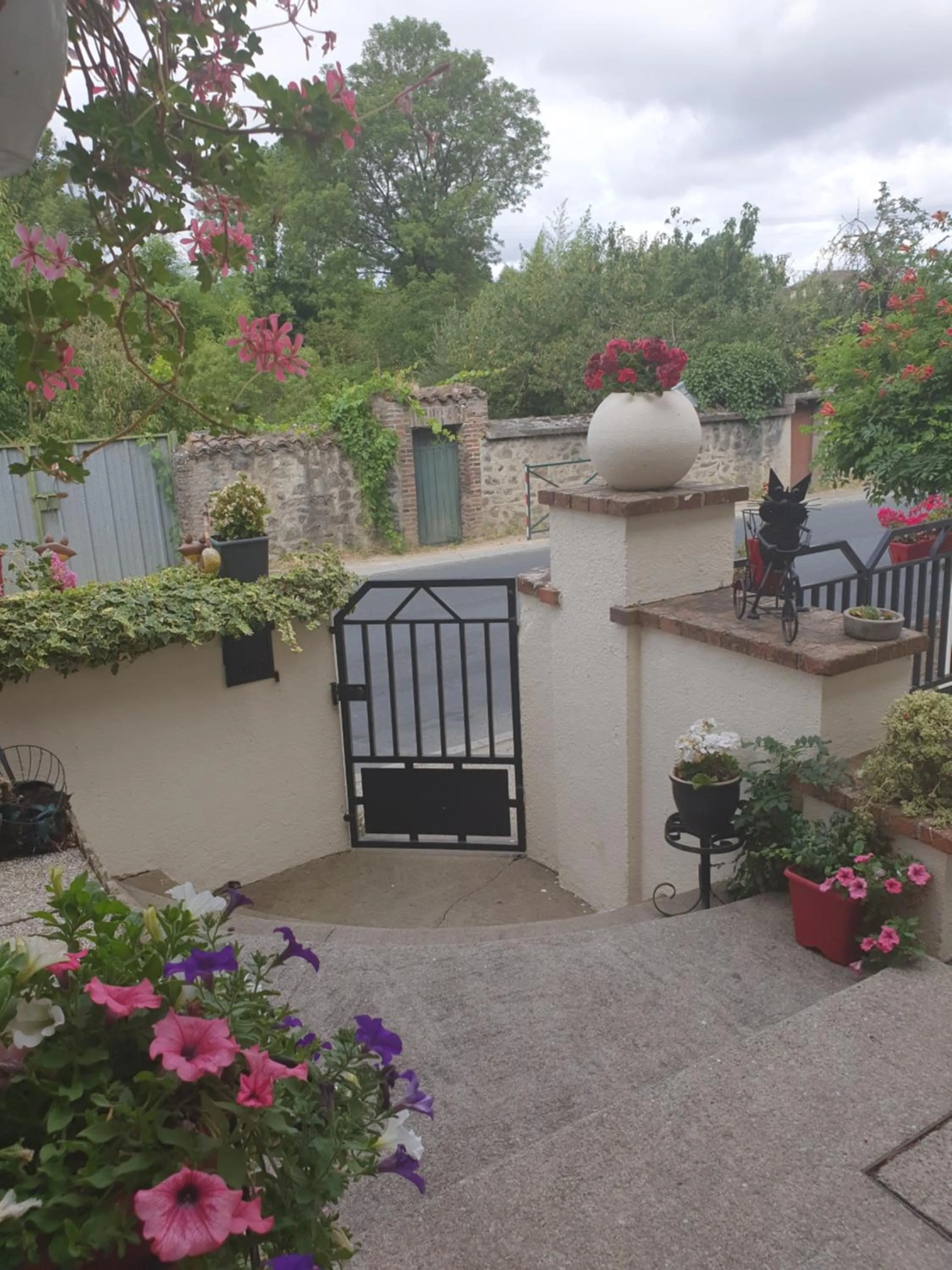 Patio in Sunset House Chambres de Hotes