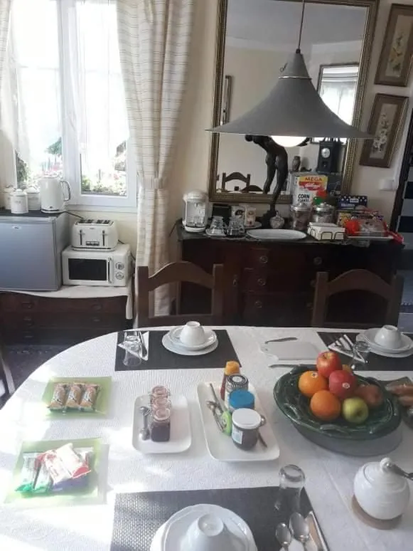 Breakfast in Sunset House Chambres de Hotes