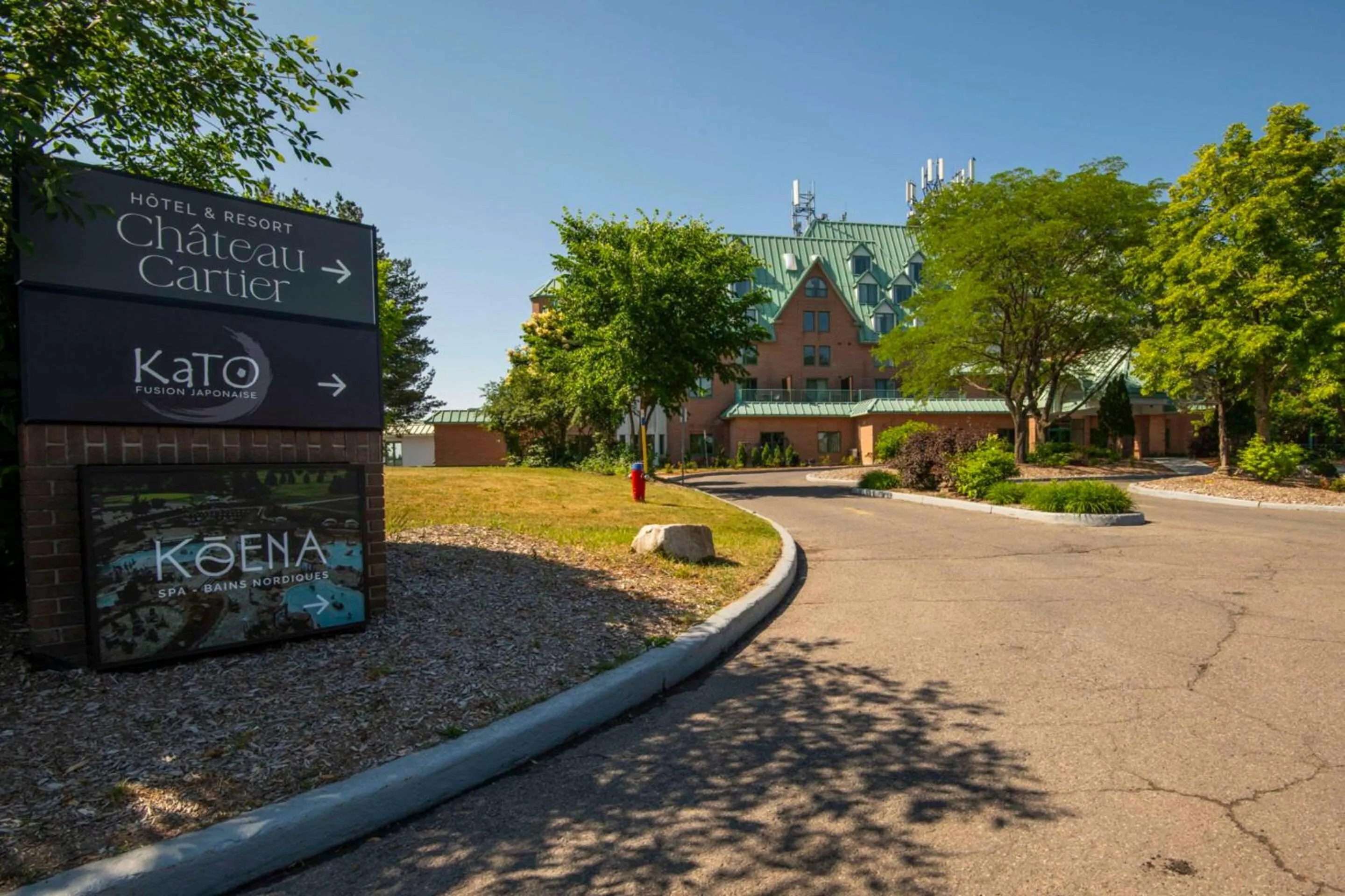 Property building in Chateau Cartier Hotel & Resort, an Ascend Collection Resort