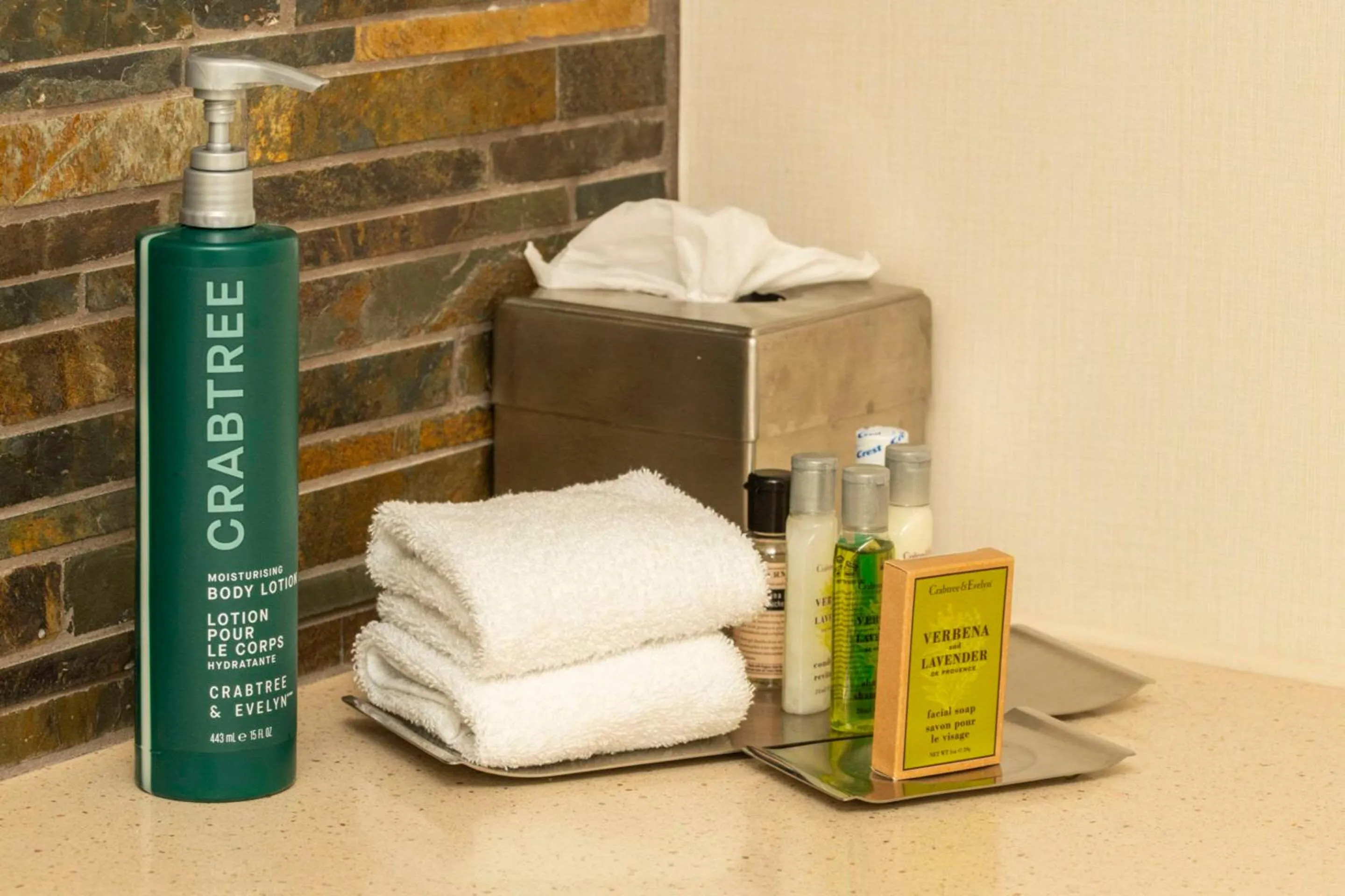 Bedroom in Chateau Cartier Hotel & Resort, an Ascend Collection Resort