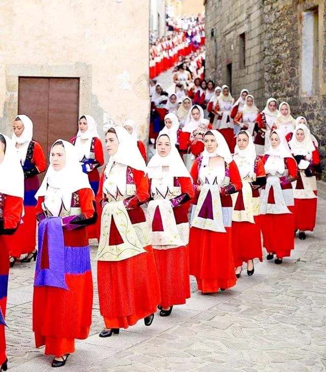 B&B Santu Giuvanni "Un tuffo nel passato Fonnese"