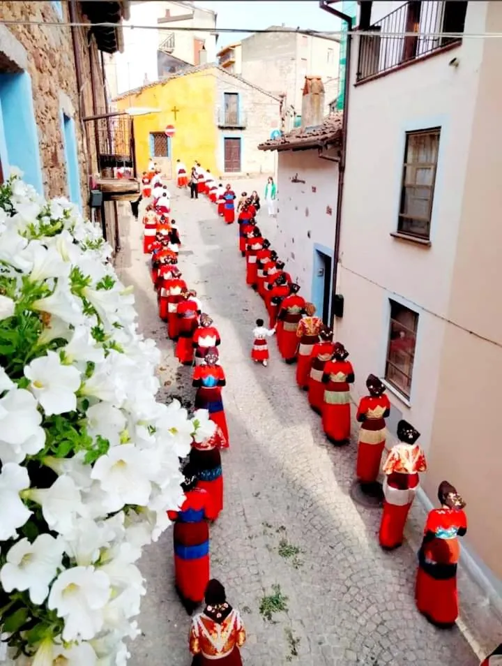 B&B Santu Giuvanni "Un tuffo nel passato Fonnese"