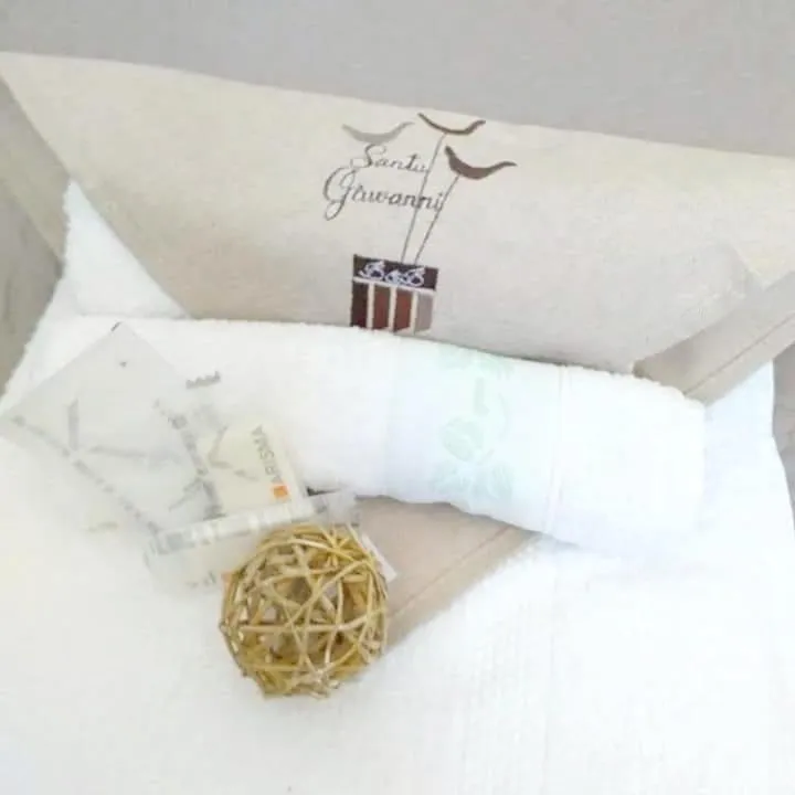 Bed in B&B Santu Giuvanni "Un tuffo nel passato Fonnese"