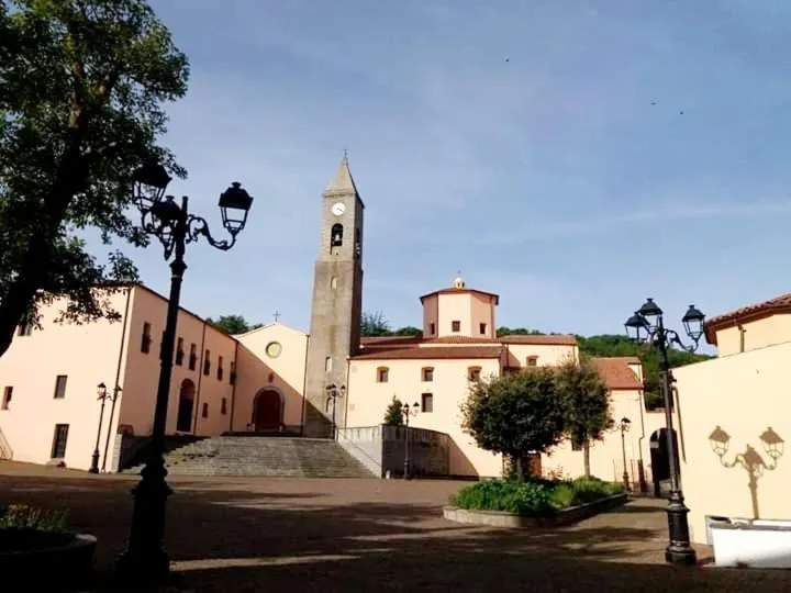 B&B Santu Giuvanni "Un tuffo nel passato Fonnese"