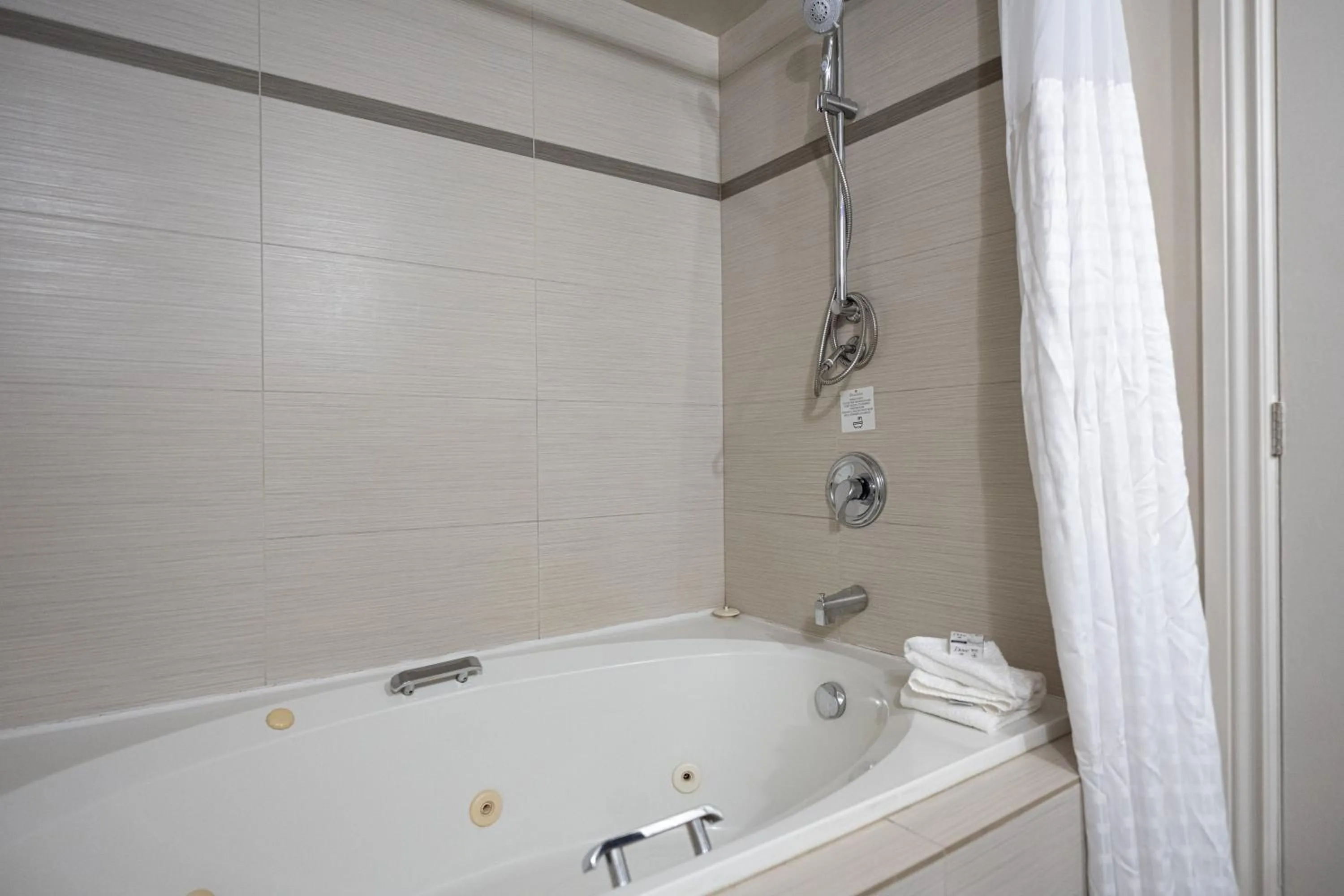 Bath in Ramada by Wyndham Ottawa On The Rideau