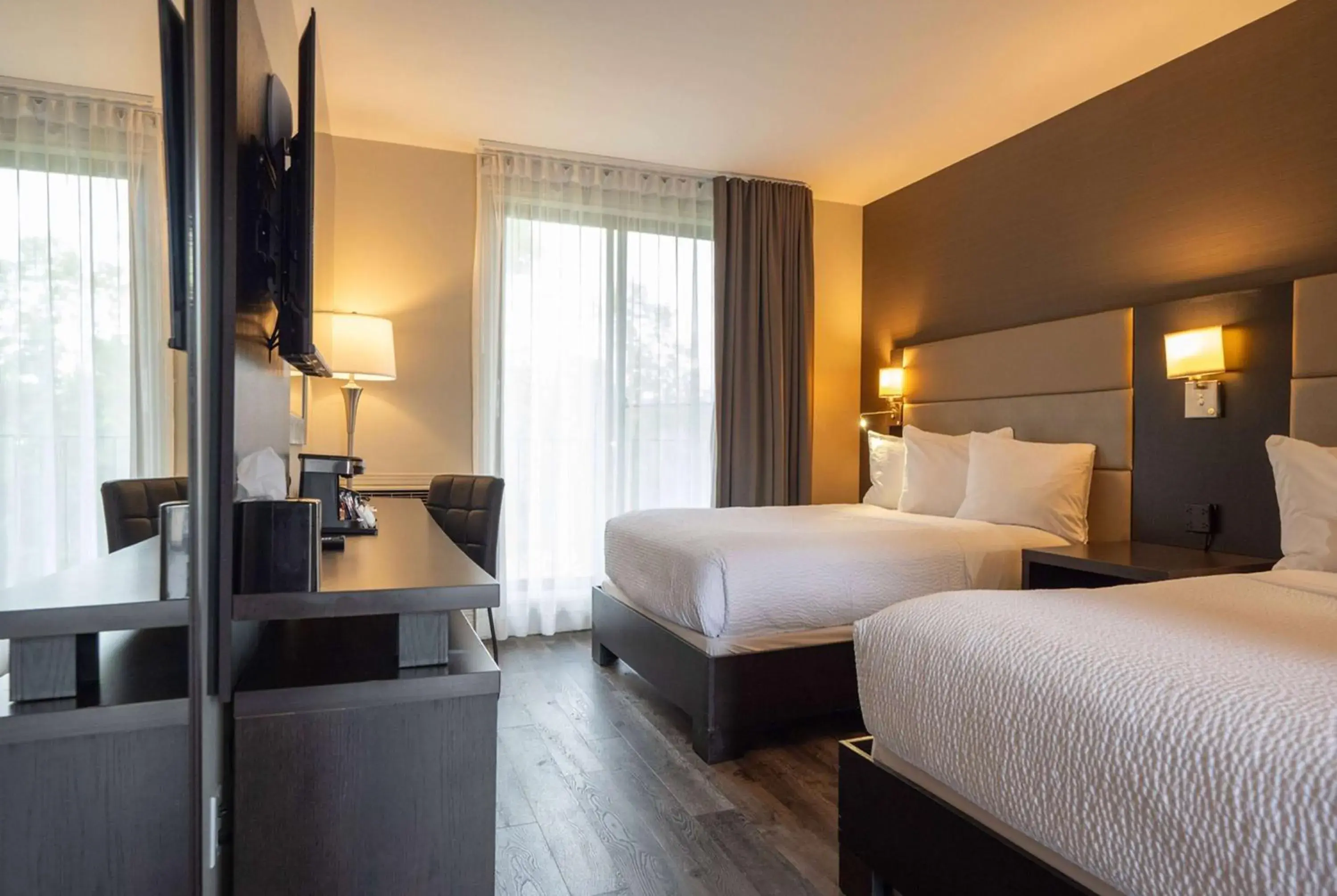 2 Double Beds, Water Front, Non-Smoking in Ramada by Wyndham Ottawa On The Rideau 2 Double Beds, Water Front, Non-Smoking in Ramada by Wyndham Ottawa On The Rideau