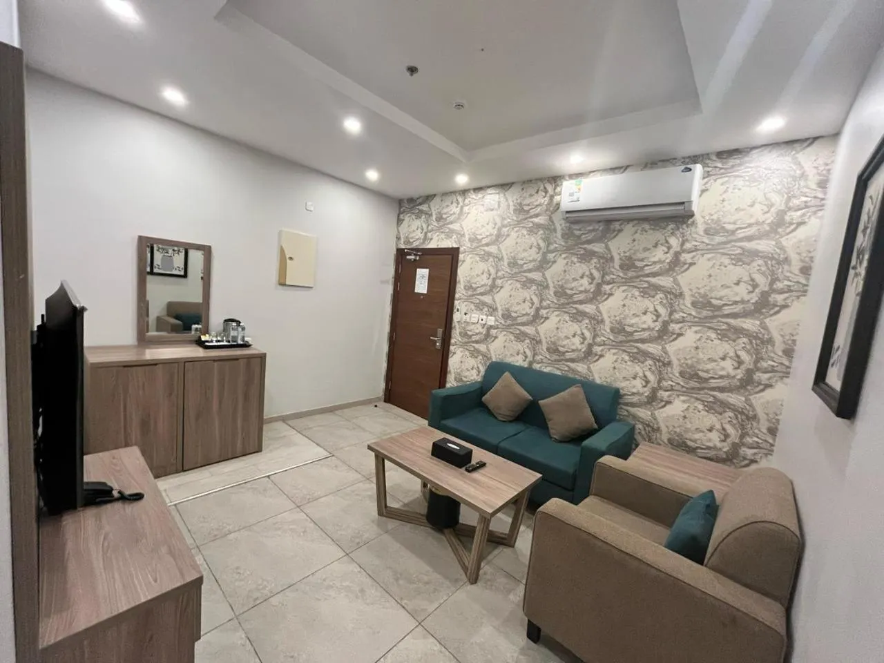 Seating area in Al-Haramain Family Apartments