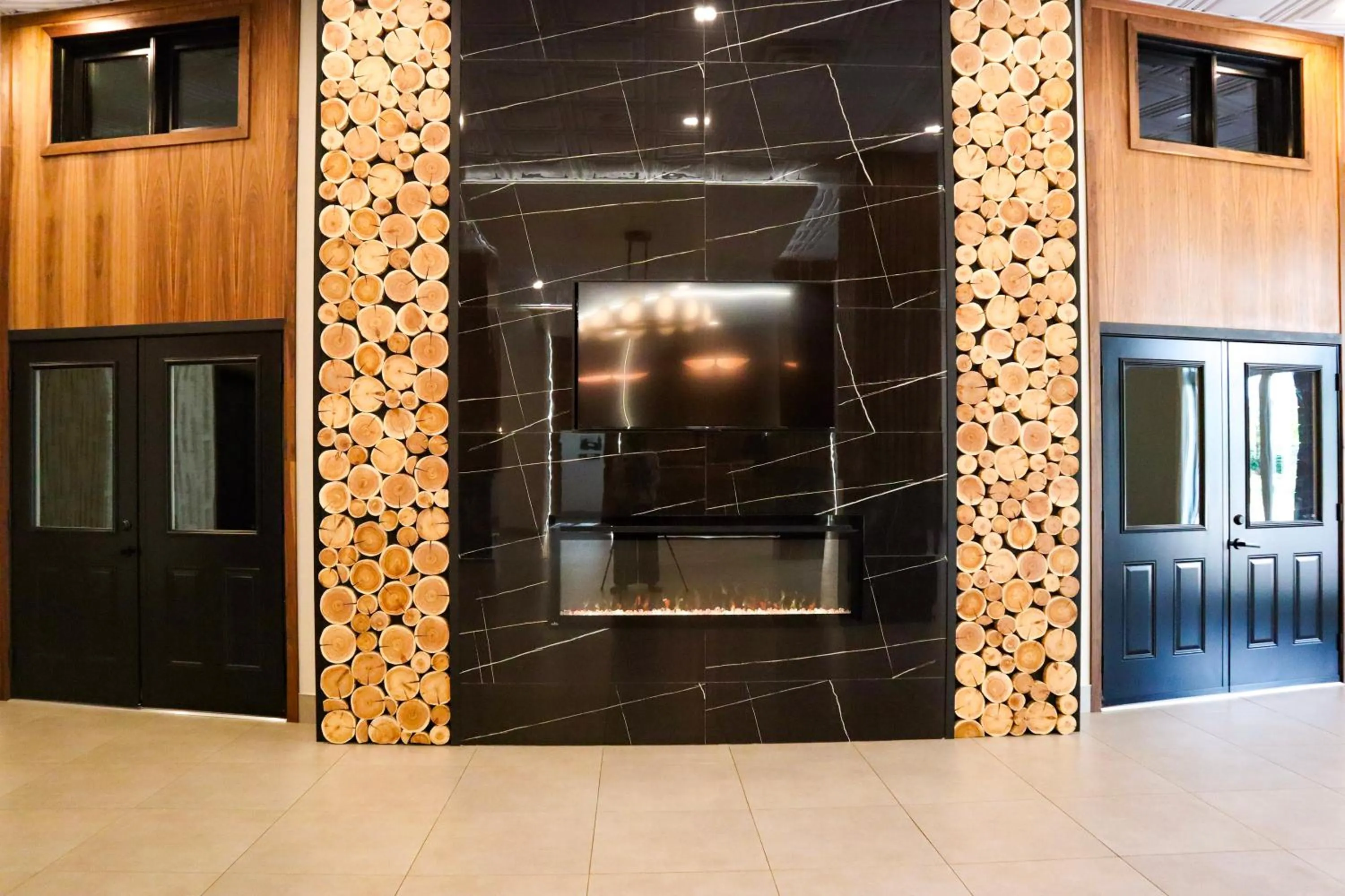 Lobby or reception in Ramada Plaza by Wyndham Gatineau/Manoir du Casino