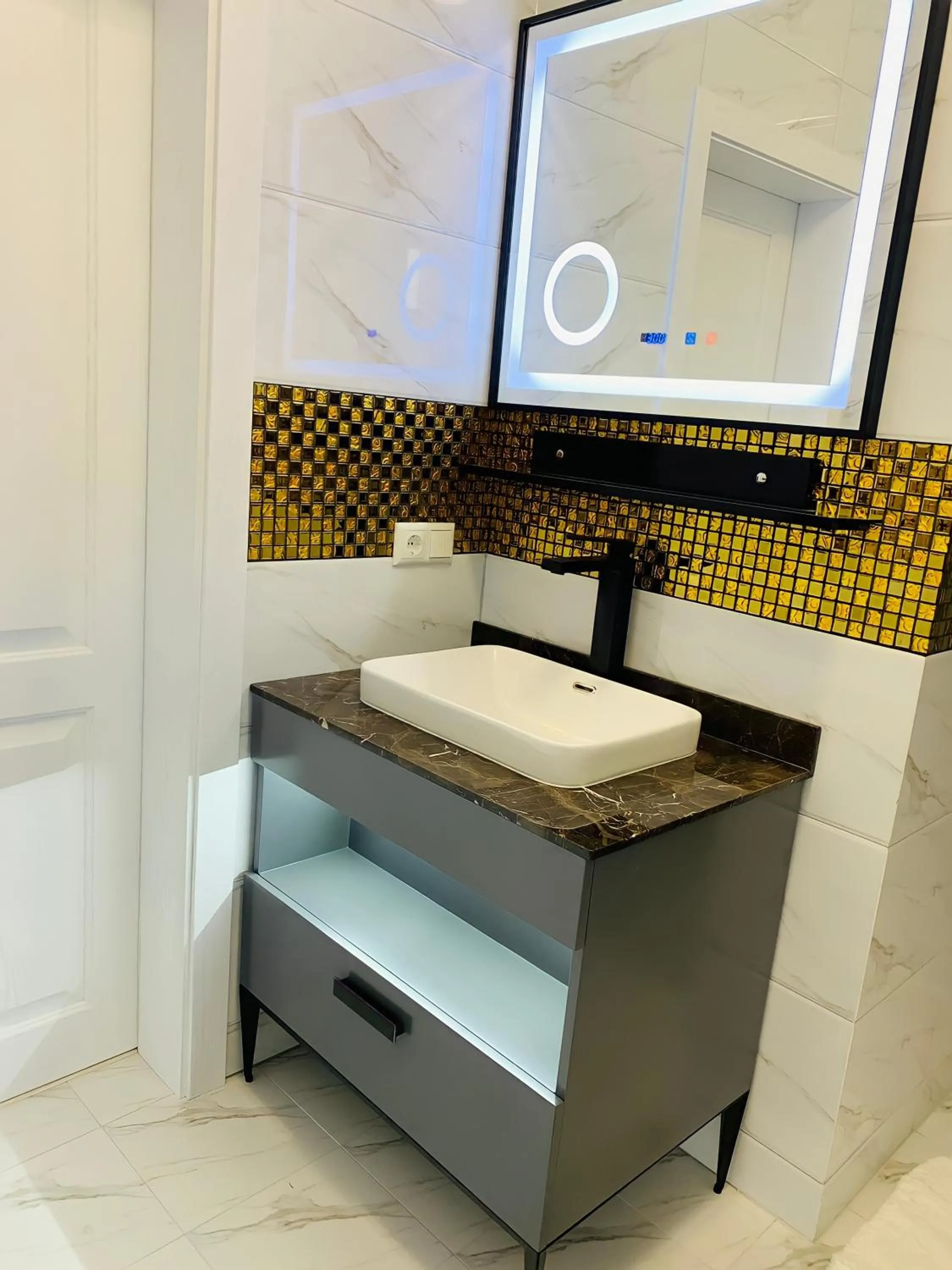 Bathroom in AVE MEDICA Apartments & SPA