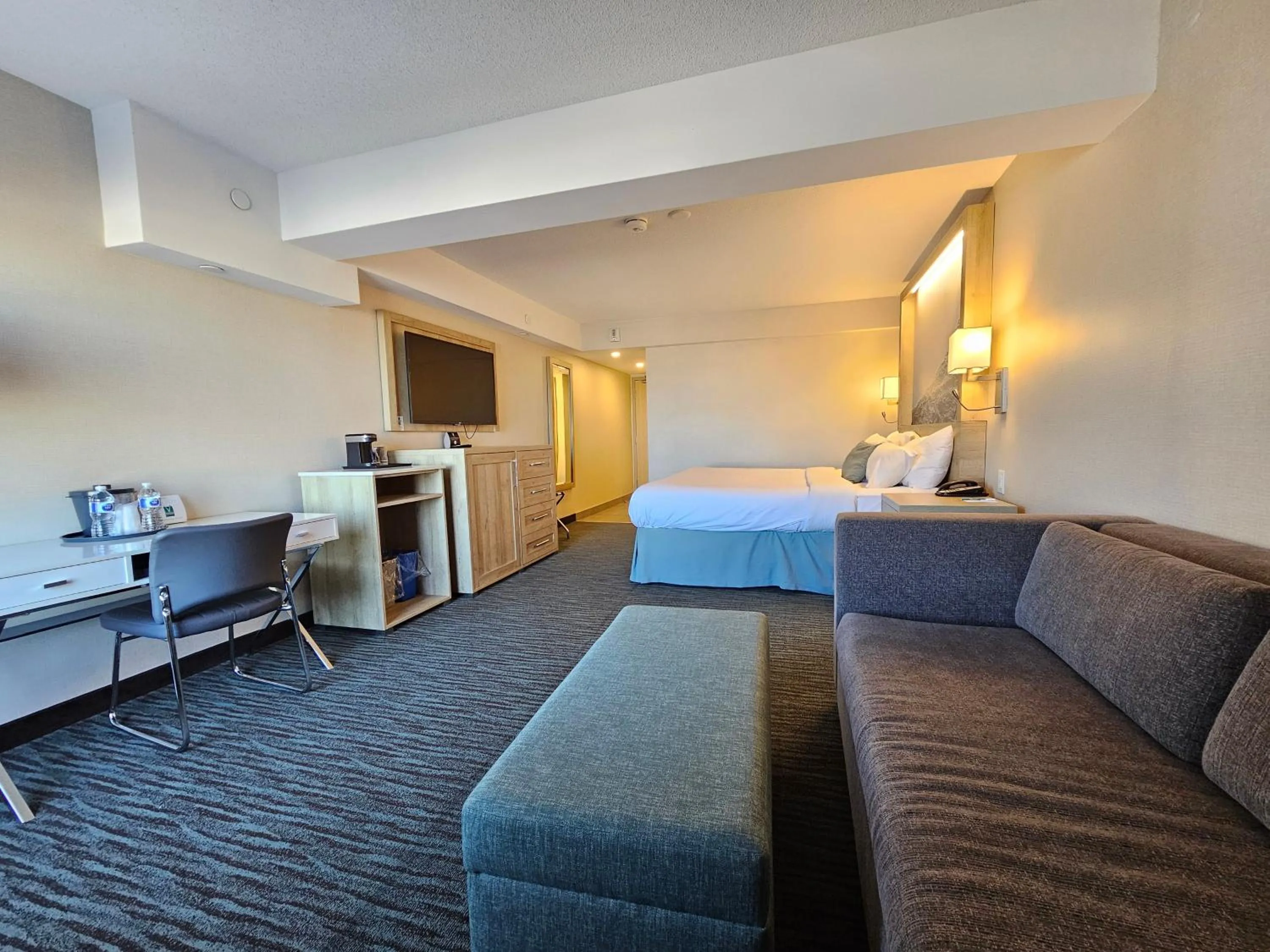 Bedroom, Bed in Vittoria Hotel & Suites