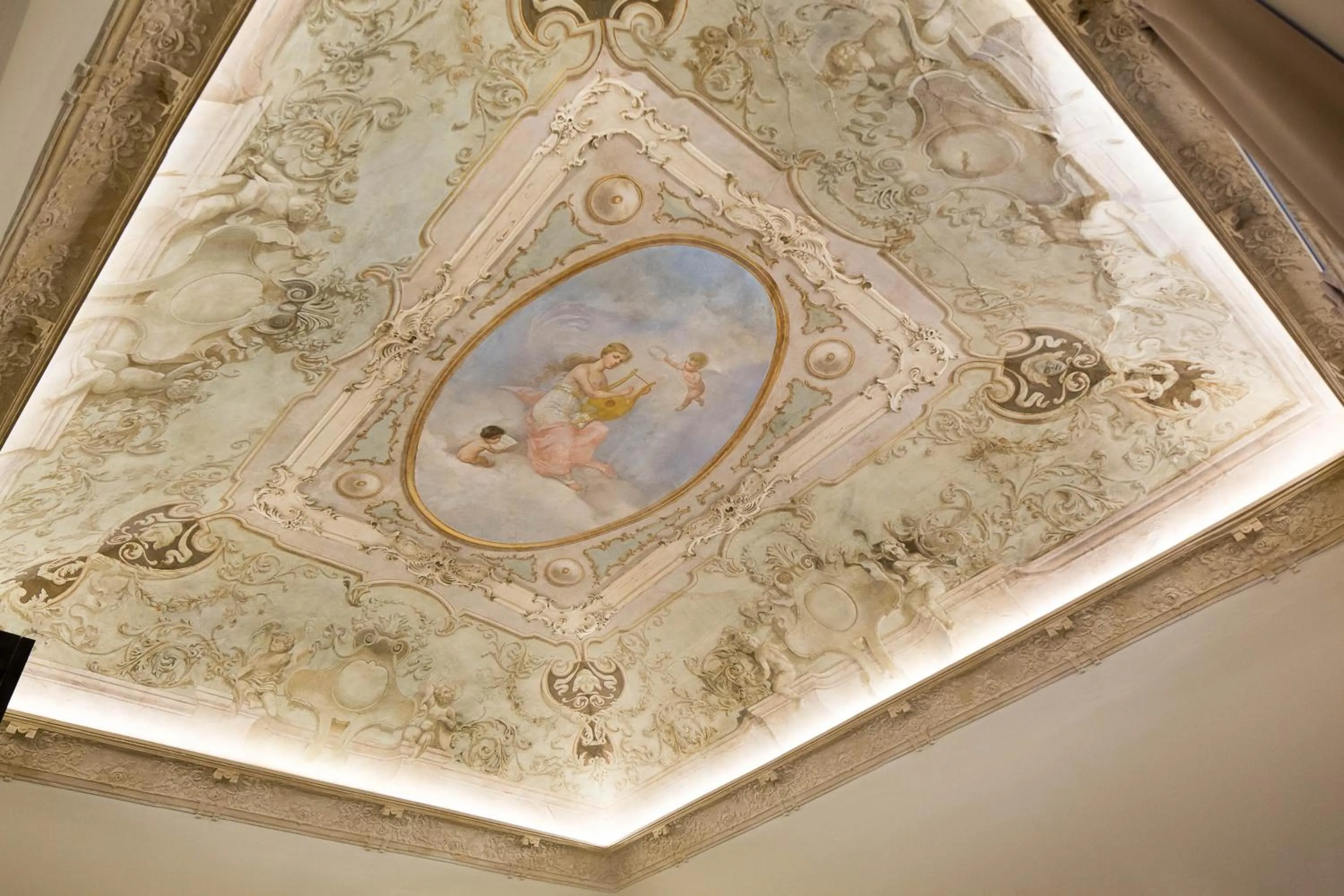 Bedroom in B&B Costa Masciarelli - Suite affrescate a due passi dal Duomo