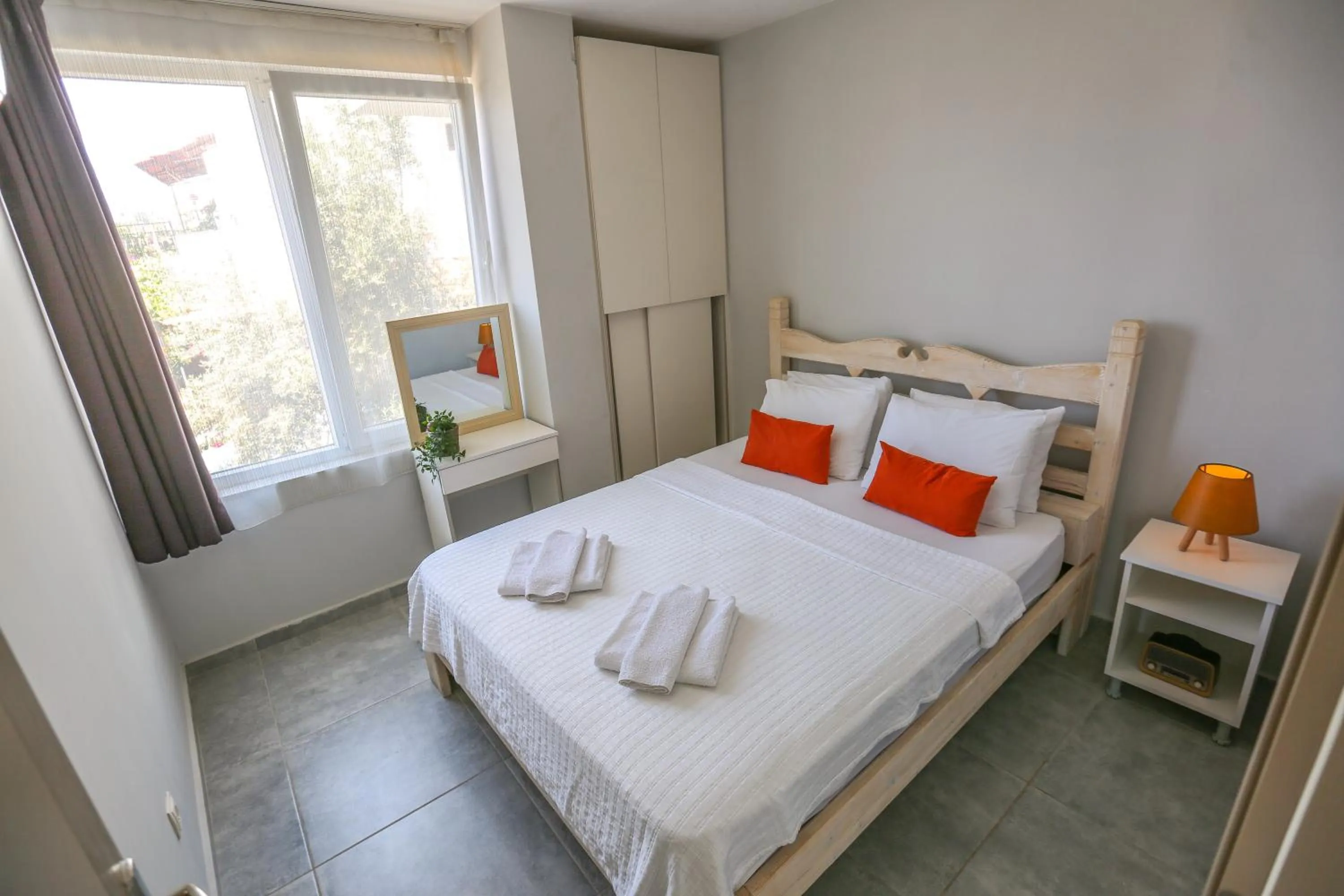 Photo of the whole room, Bed in Just Dream Suites