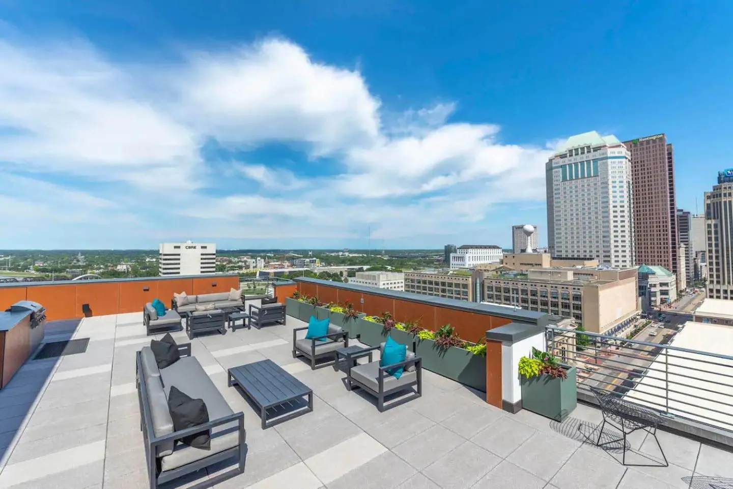 Balcony/Terrace in Apart Hotel near Dodgers Stadium