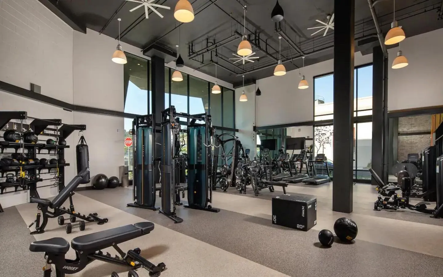 Fitness centre/facilities in Apart Hotel near Dodgers Stadium