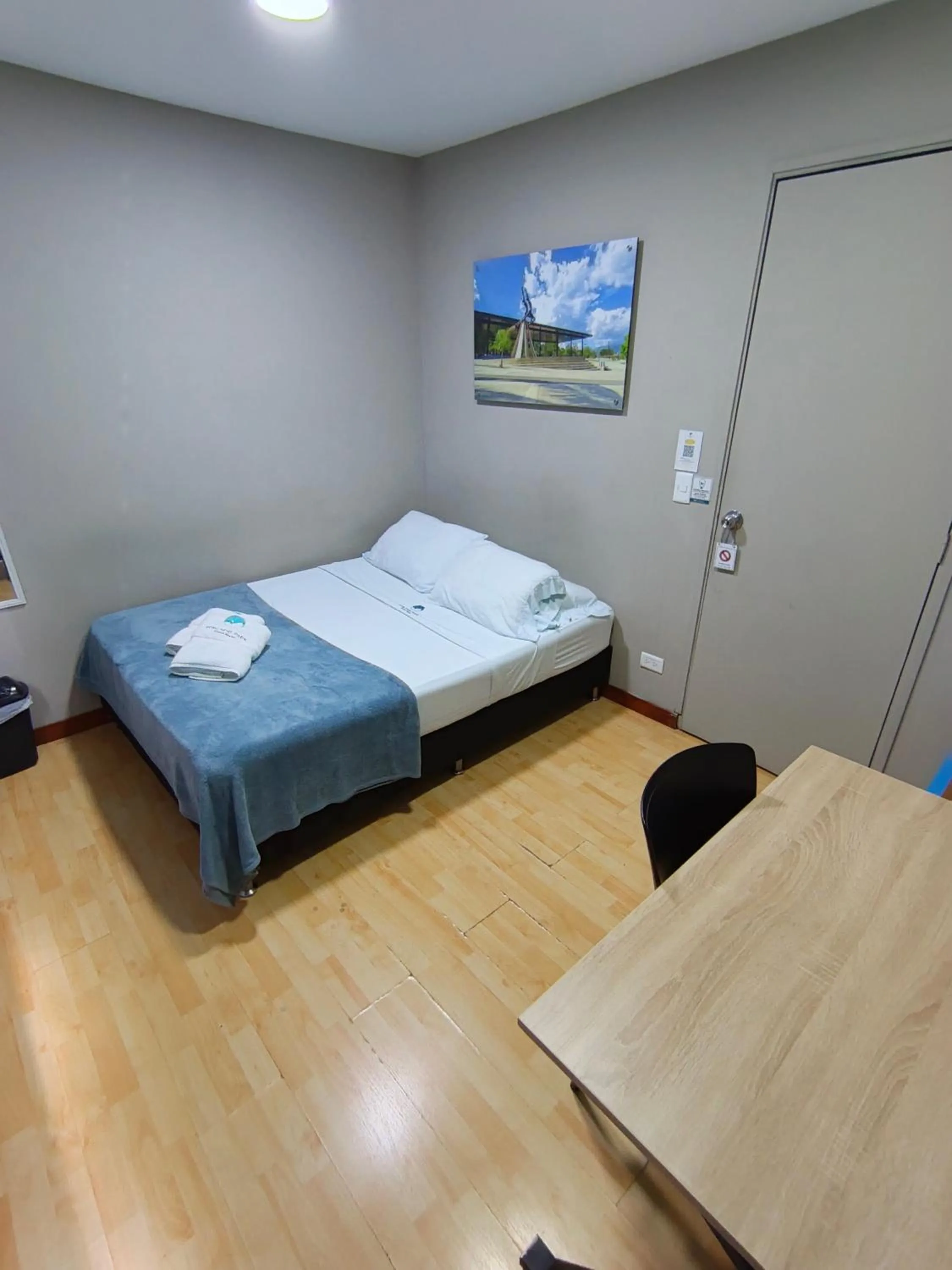 Bedroom, Bed in Poblado Park Guest House