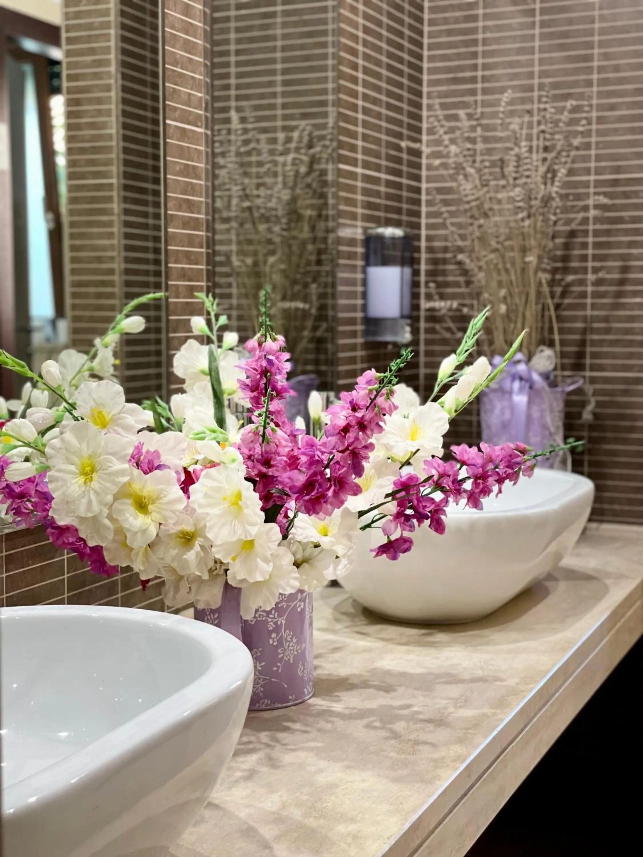 Bathroom in Villa Adriana Hotel