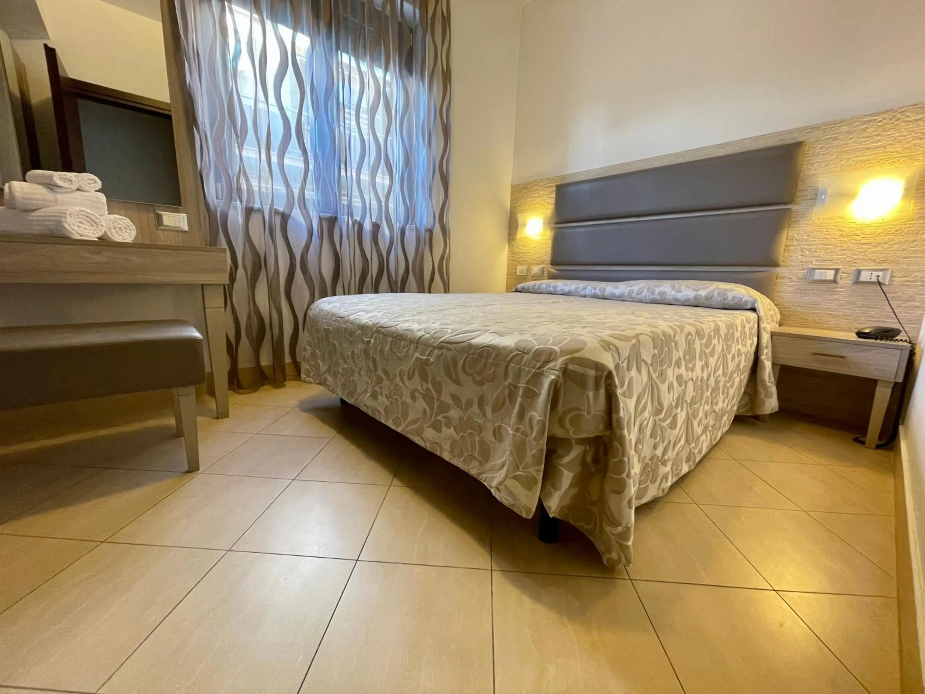 Bedroom, Bed in Villa Adriana Hotel