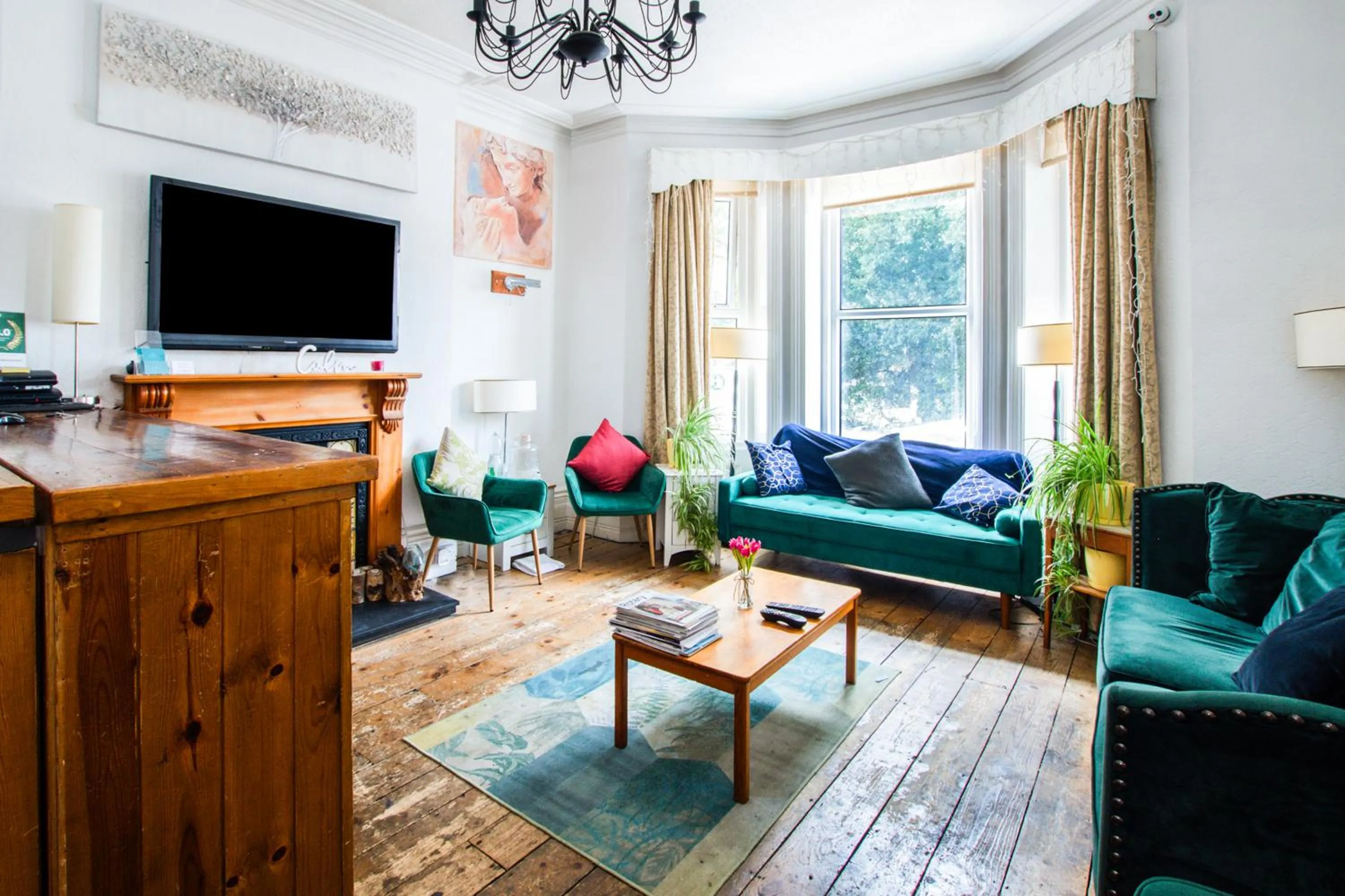 Lobby or reception in OYO The Lodge Bournemouth