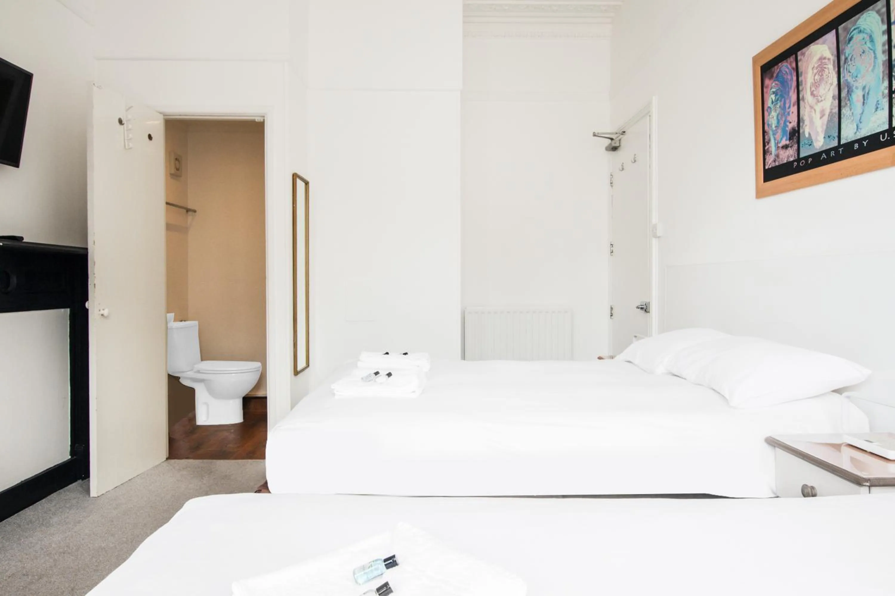 Bedroom, Bed in OYO The Lodge Bournemouth