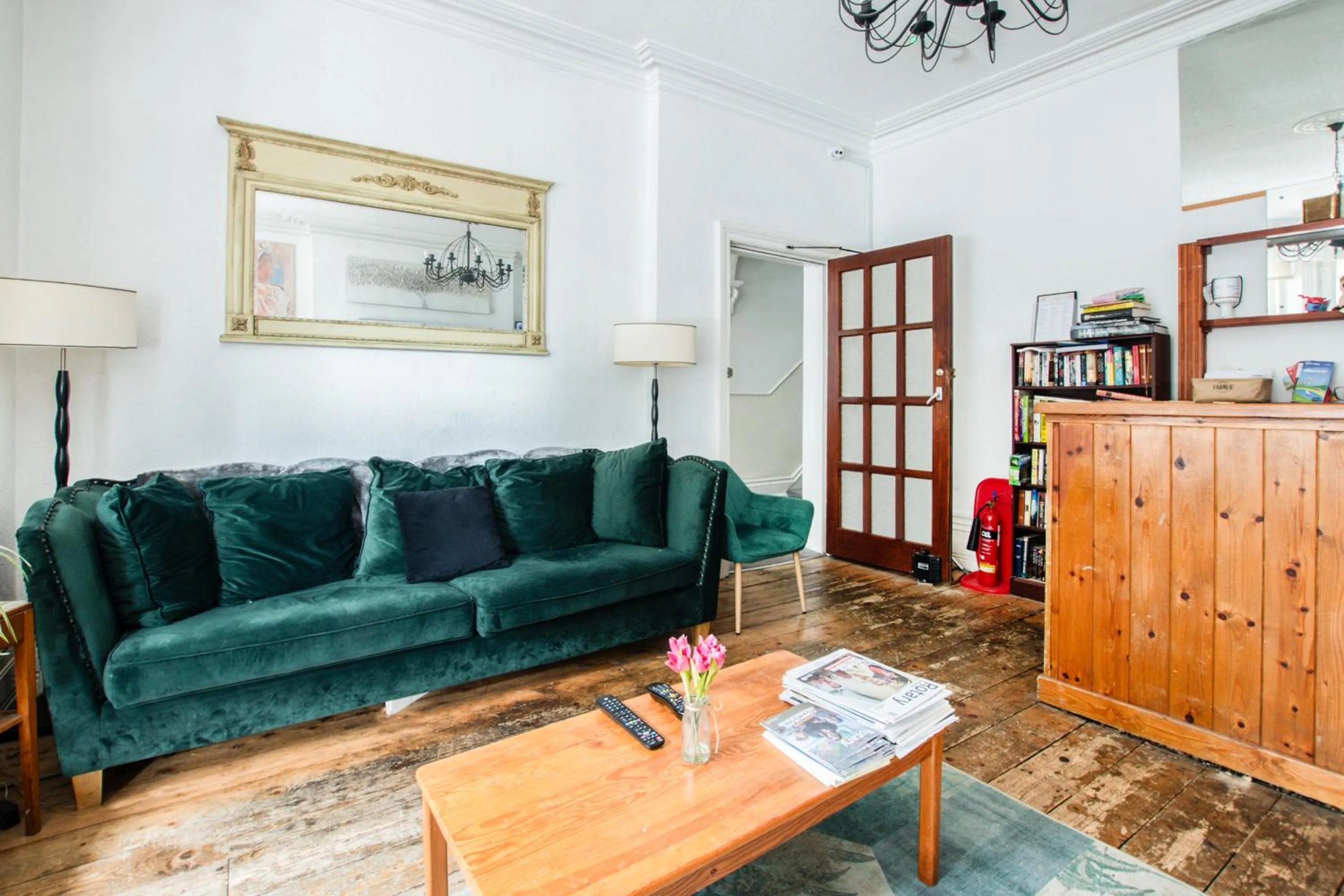 Lobby or reception in OYO The Lodge Bournemouth