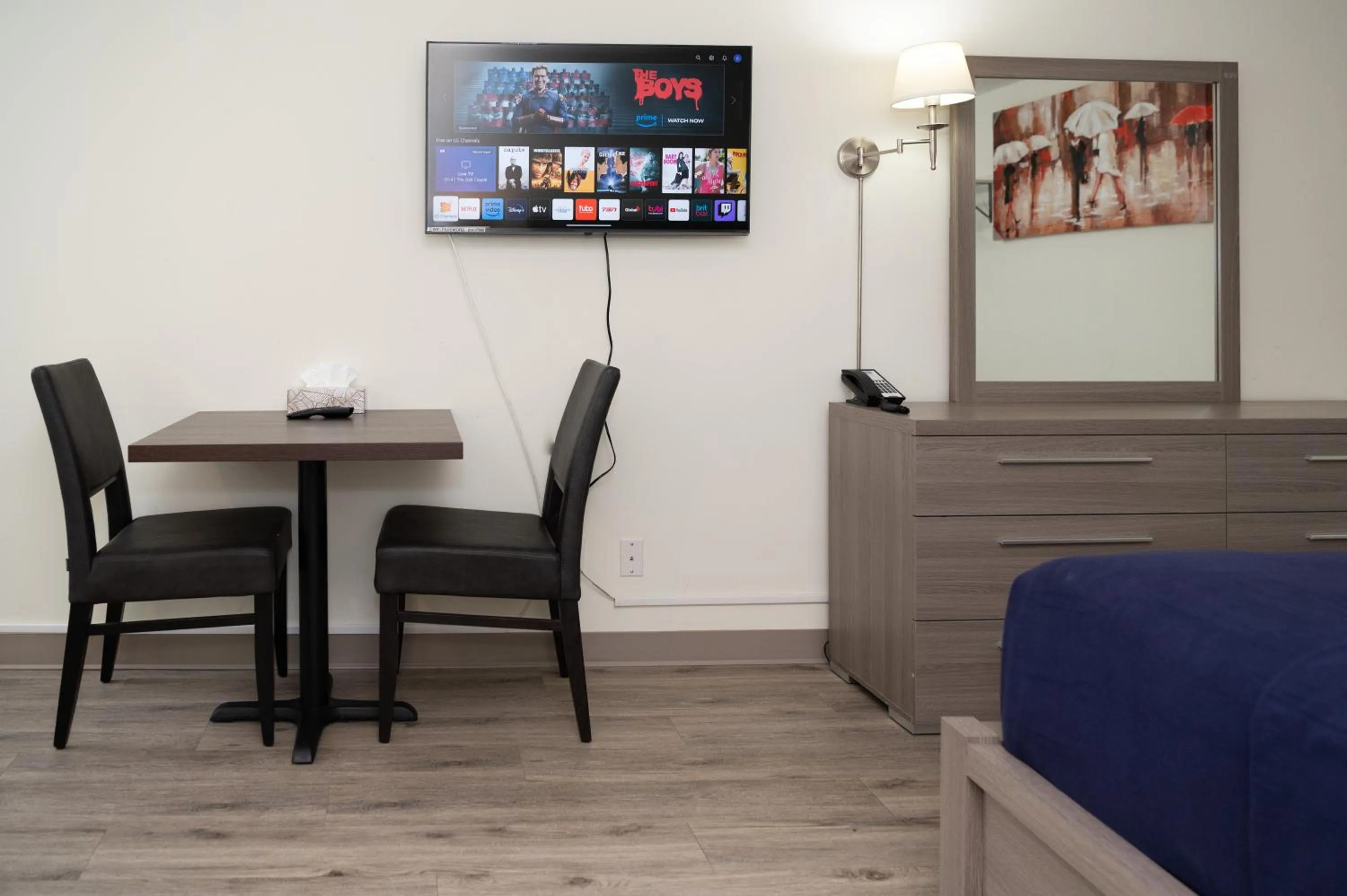 Seating area in Diplomat Inn