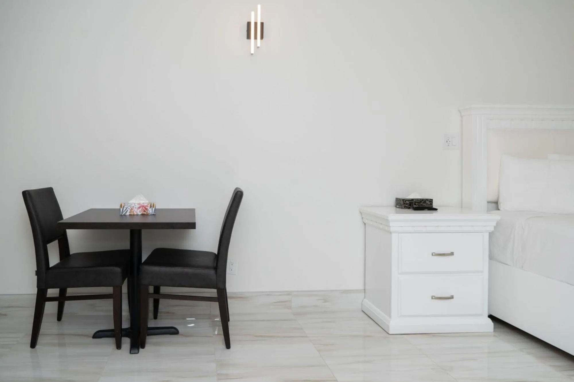 Bedroom, Bed in Diplomat Inn