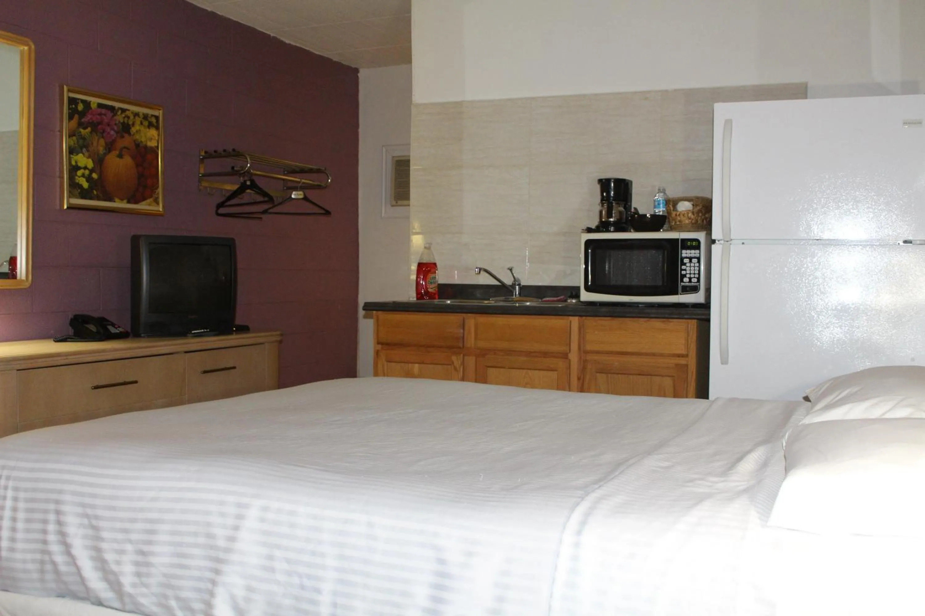 Food and drinks, Bed in Ritz Inn Niagara