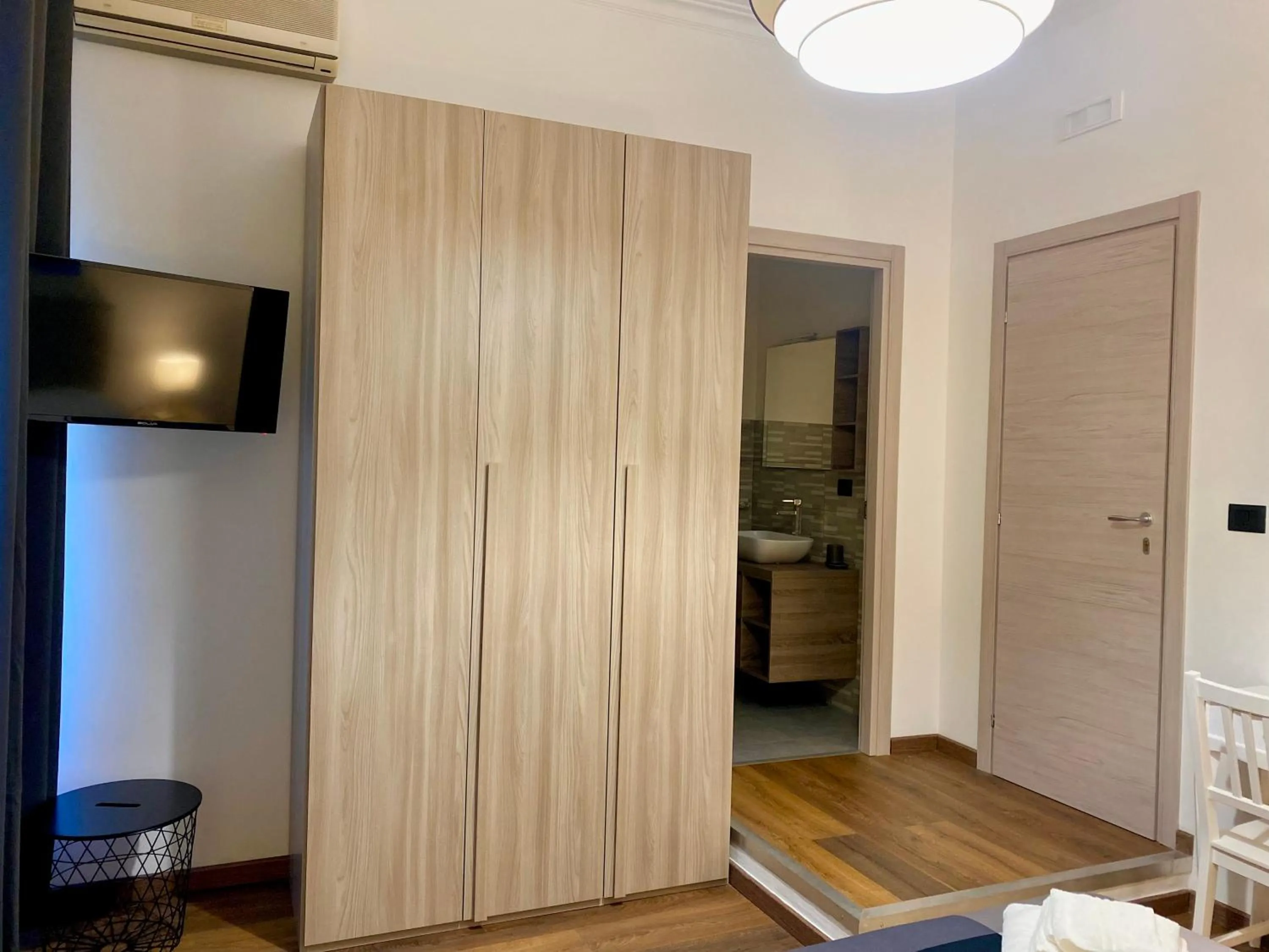 TV and multimedia in B&B I miti dell Etna Catania Centro vicino il Duomo