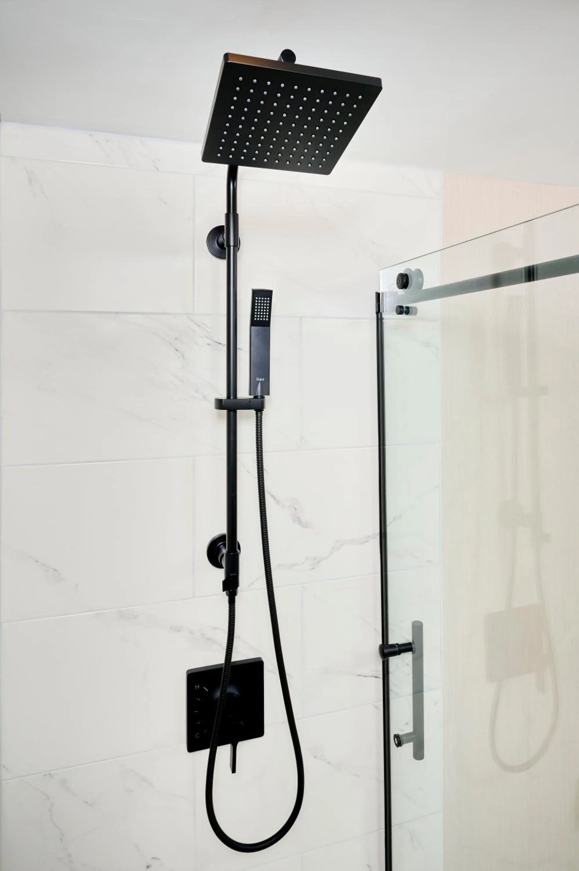 Shower in Niagara Fallsview Hotel